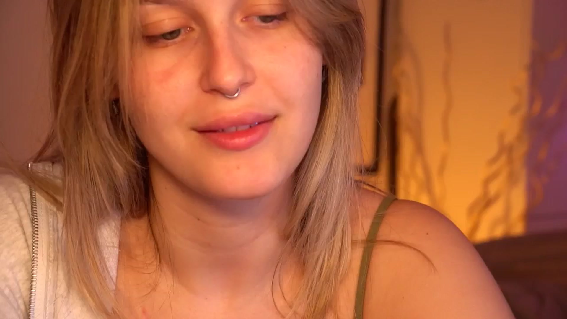 Gallery image thumbnail from sweetpulse_'s myfreecams stream on, 07/29/2024, 08:52 image 8 of 20