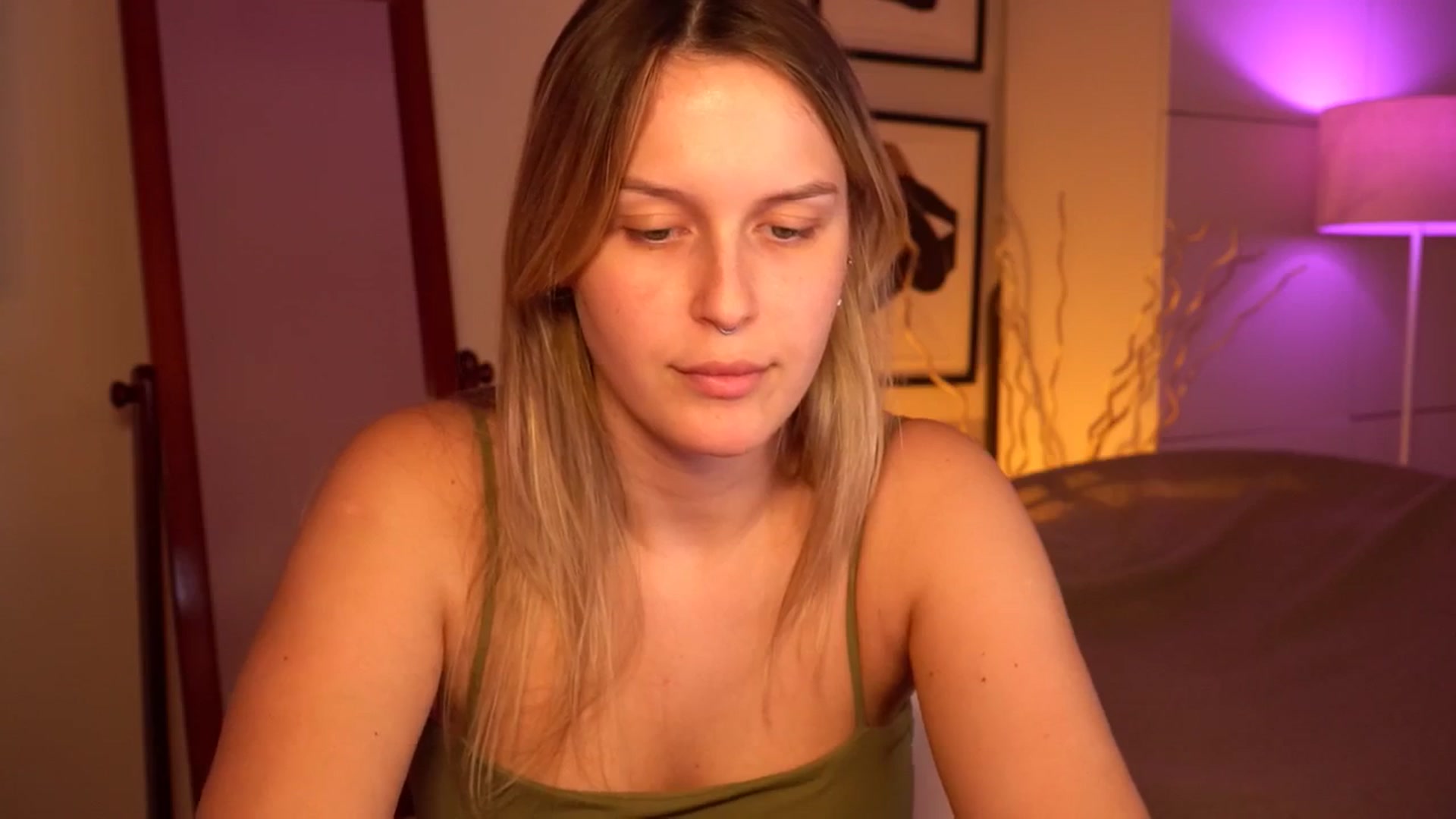 Gallery image thumbnail from sweetpulse_'s myfreecams stream on, 07/29/2024, 11:22 image 16 of 20