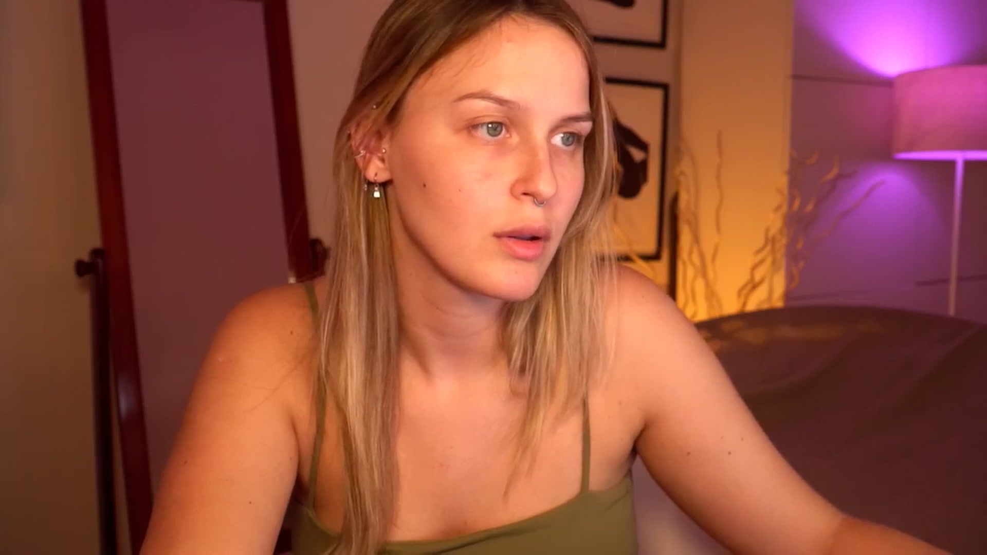Gallery image thumbnail from sweetpulse_'s myfreecams stream on, 07/29/2024, 11:22 image 18 of 20