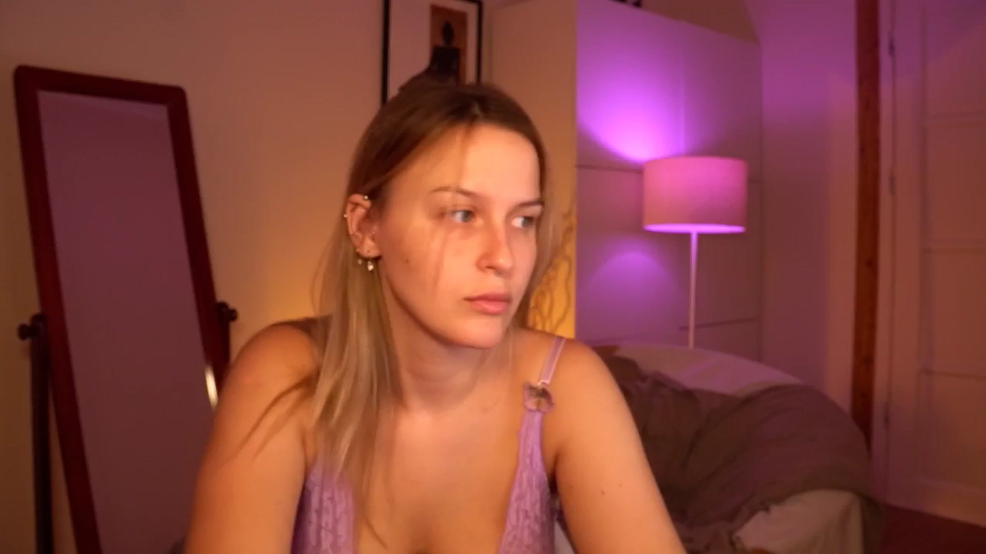 Gallery image thumbnail from sweetpulse_'s myfreecams stream on, 07/30/2024, 07:09 image 14 of 20