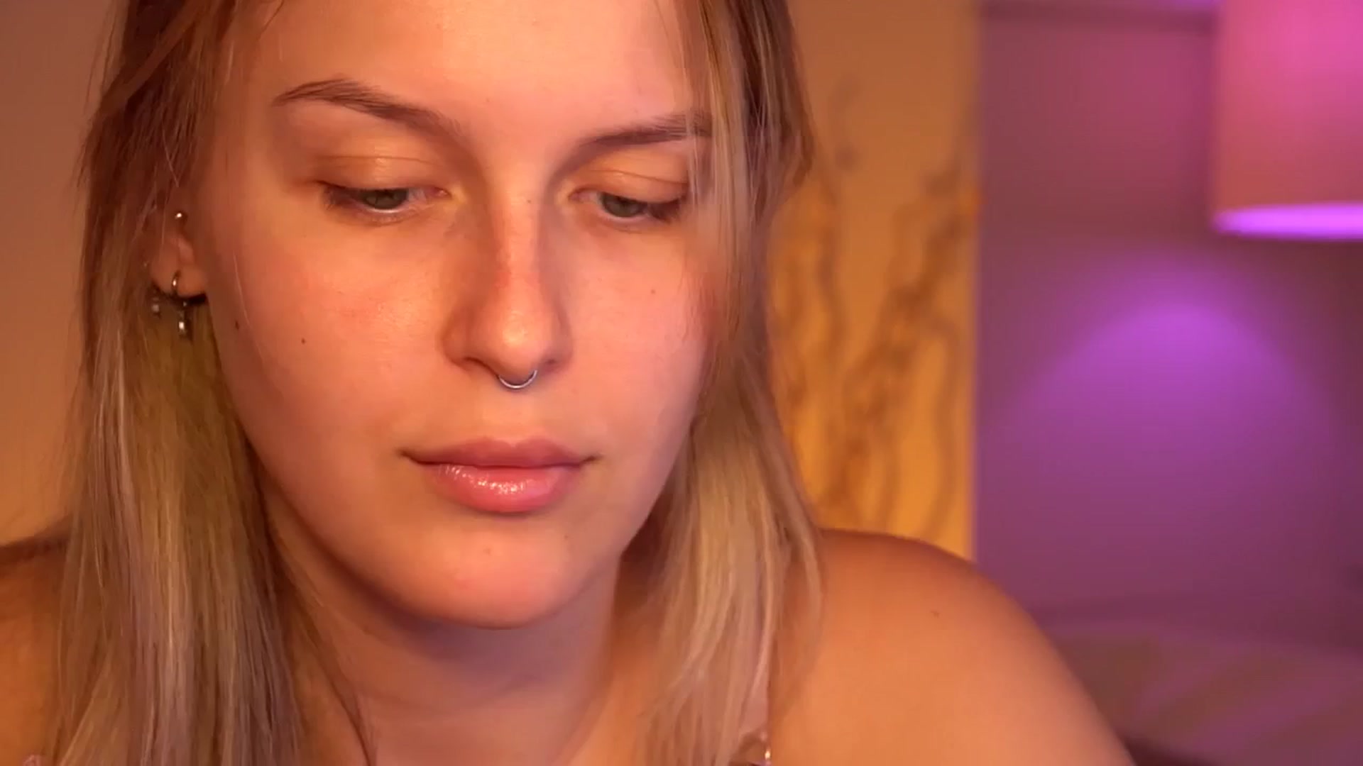 Gallery image thumbnail from sweetpulse_'s myfreecams stream on, 07/30/2024, 08:38 image 6 of 20
