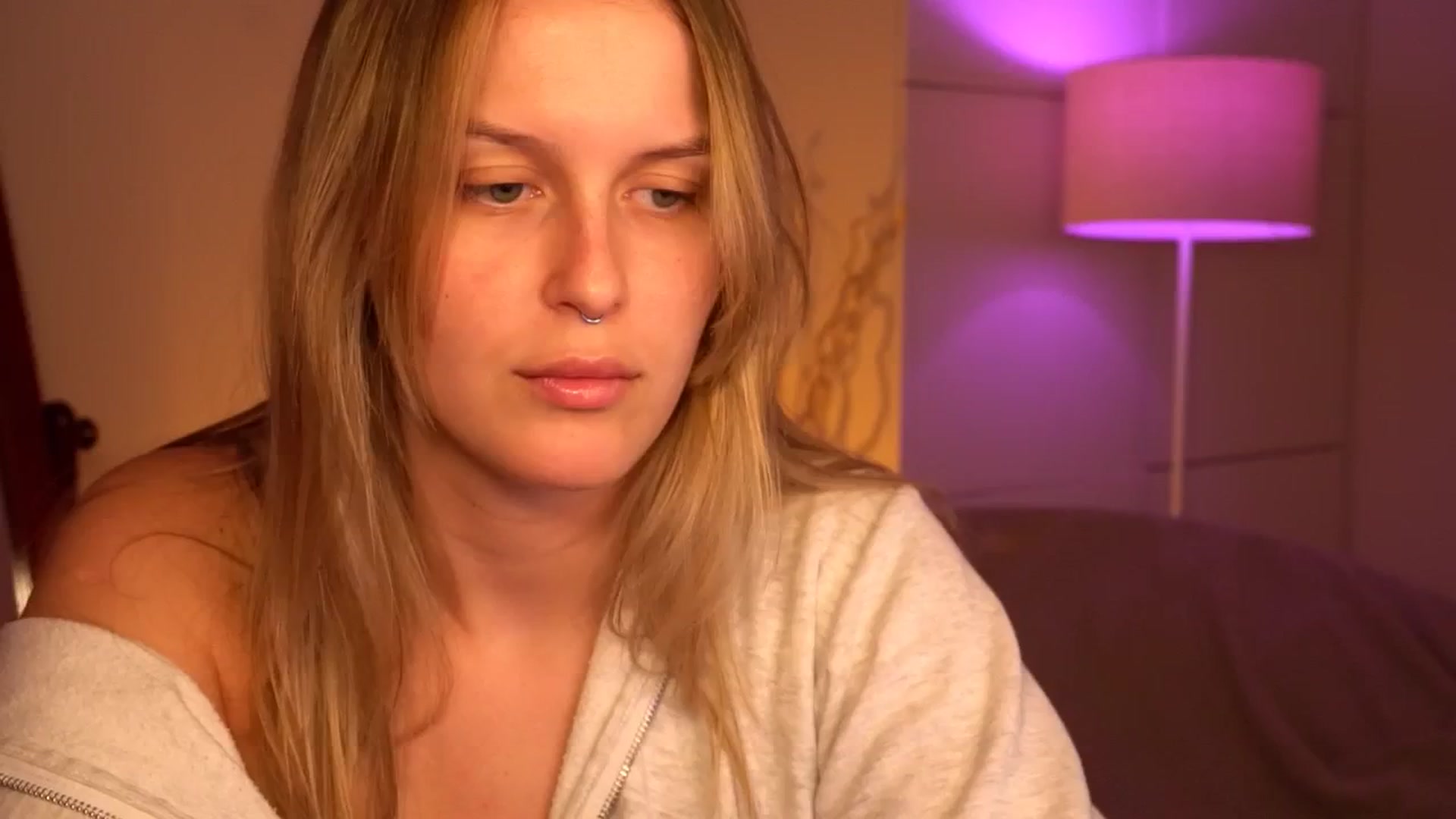 Gallery image thumbnail from sweetpulse_'s myfreecams stream on, 07/30/2024, 10:57 image 17 of 20