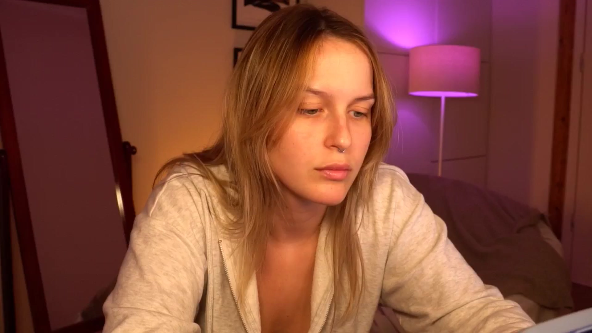 Gallery image thumbnail from sweetpulse_'s myfreecams stream on, 07/30/2024, 10:57 image 11 of 20