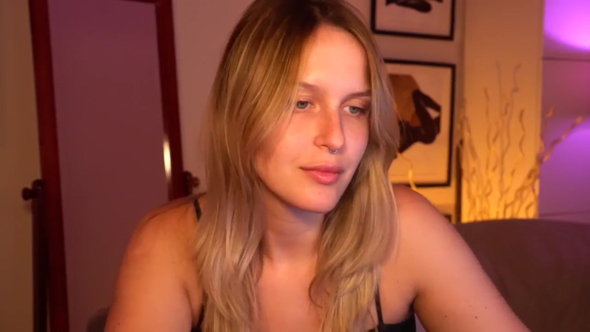 Gallery image thumbnail from sweetpulse_'s myfreecams stream on, 08/04/2024, 12:20 image 11 of 20