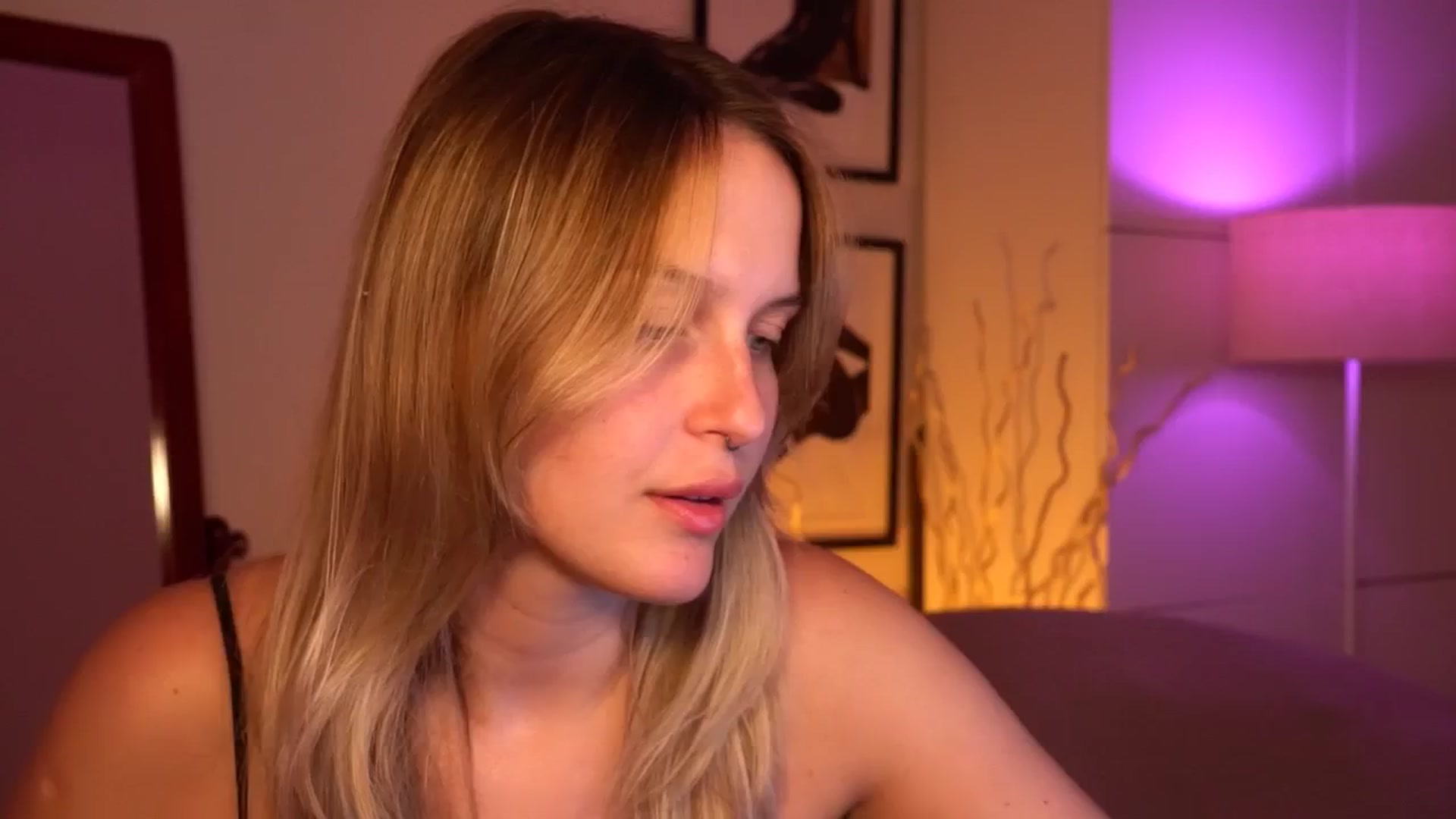 Gallery image thumbnail from sweetpulse_'s myfreecams stream on, 08/04/2024, 12:20 image 1 of 20