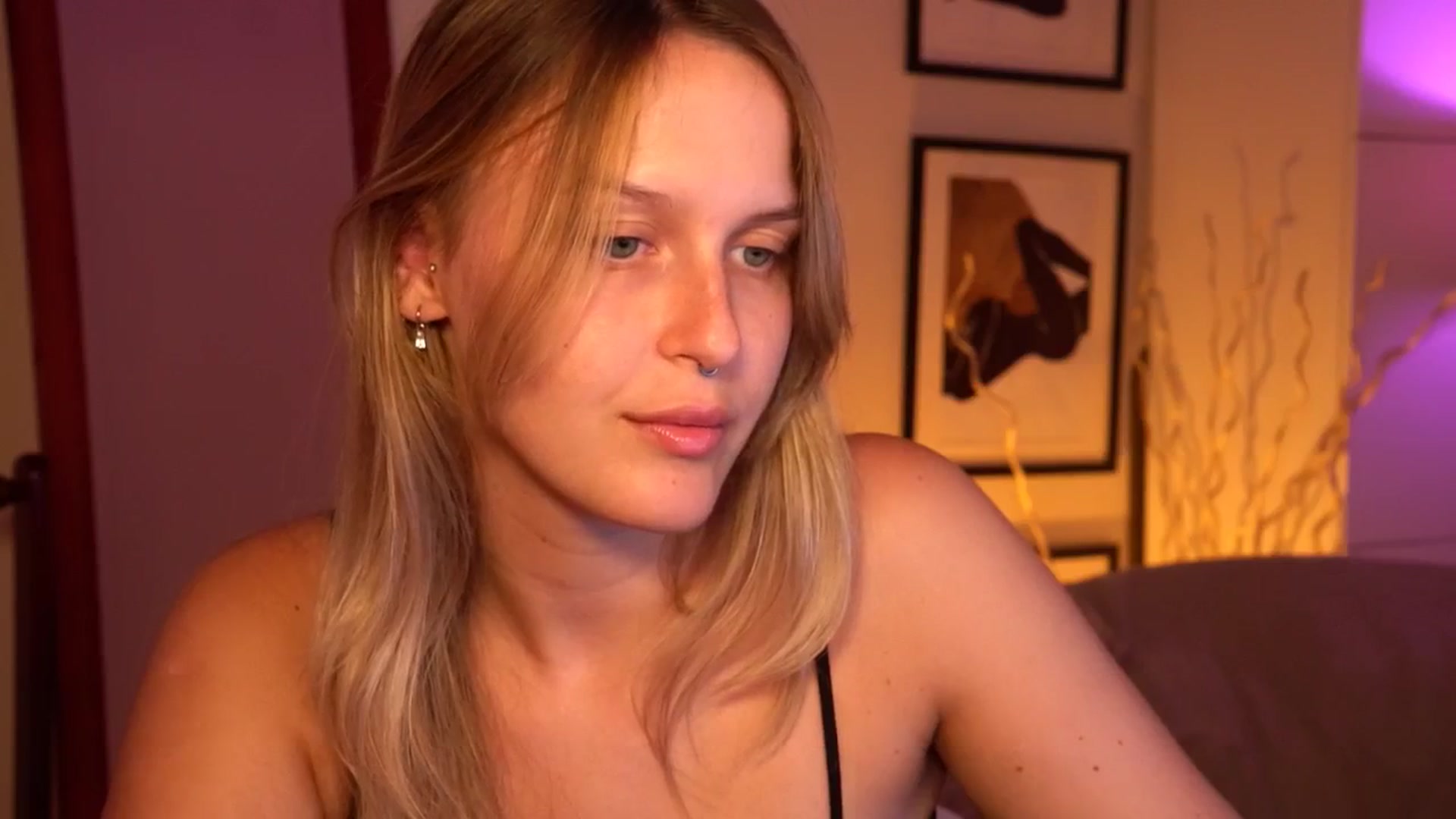 Gallery image thumbnail from sweetpulse_'s myfreecams stream on, 08/04/2024, 12:20 image 9 of 20