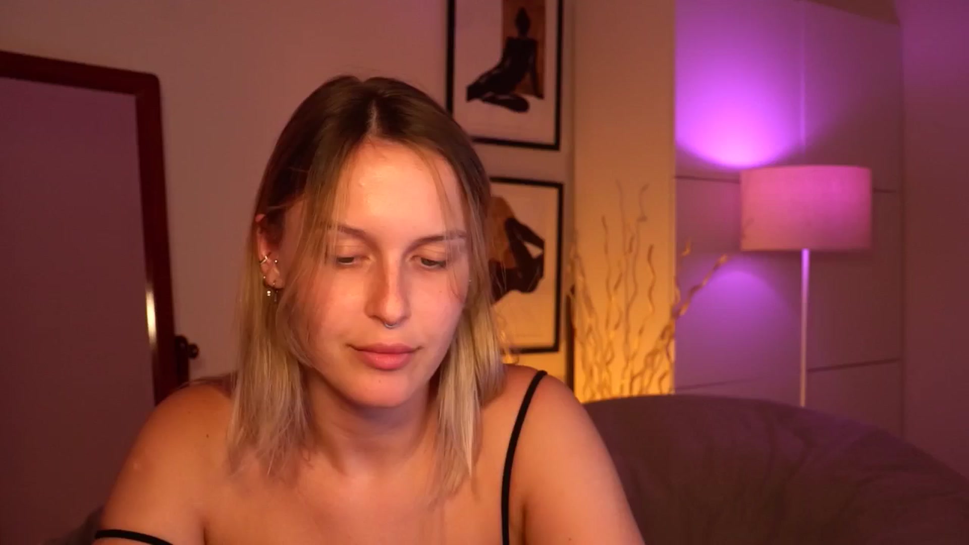 Gallery image thumbnail from sweetpulse_'s myfreecams stream on, 08/04/2024, 13:04 image 13 of 20