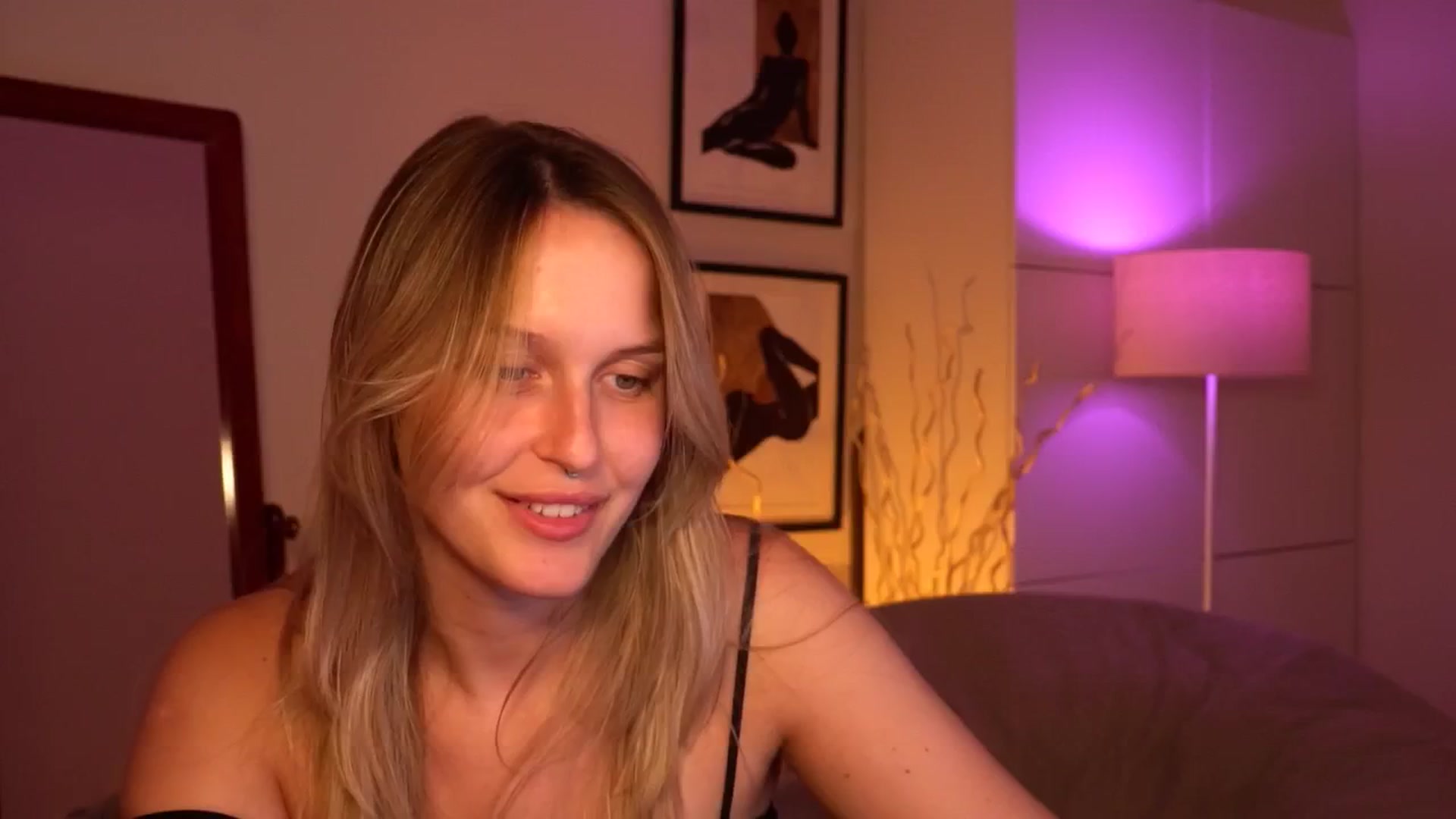 Gallery image thumbnail from sweetpulse_'s myfreecams stream on, 08/04/2024, 13:04 image 10 of 20
