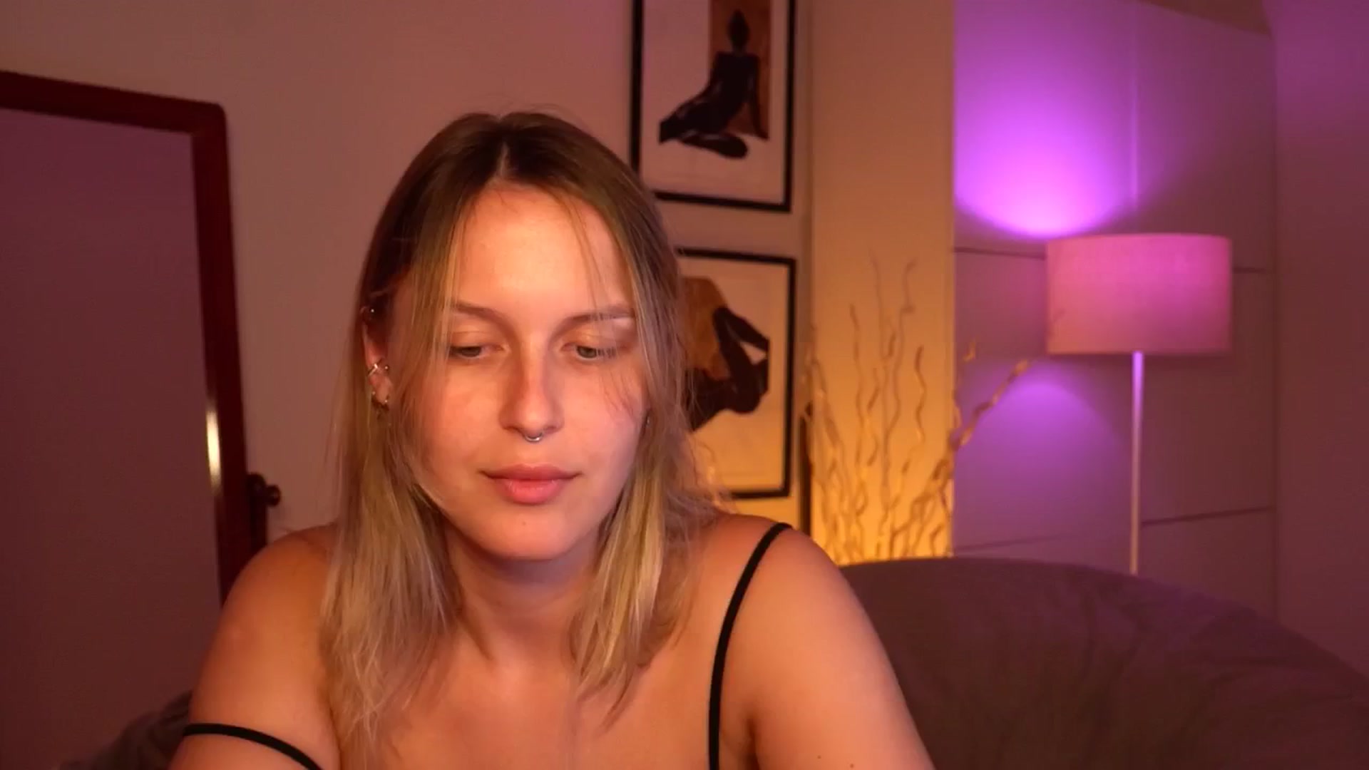 Gallery image thumbnail from sweetpulse_'s myfreecams stream on, 08/04/2024, 13:04 image 16 of 20