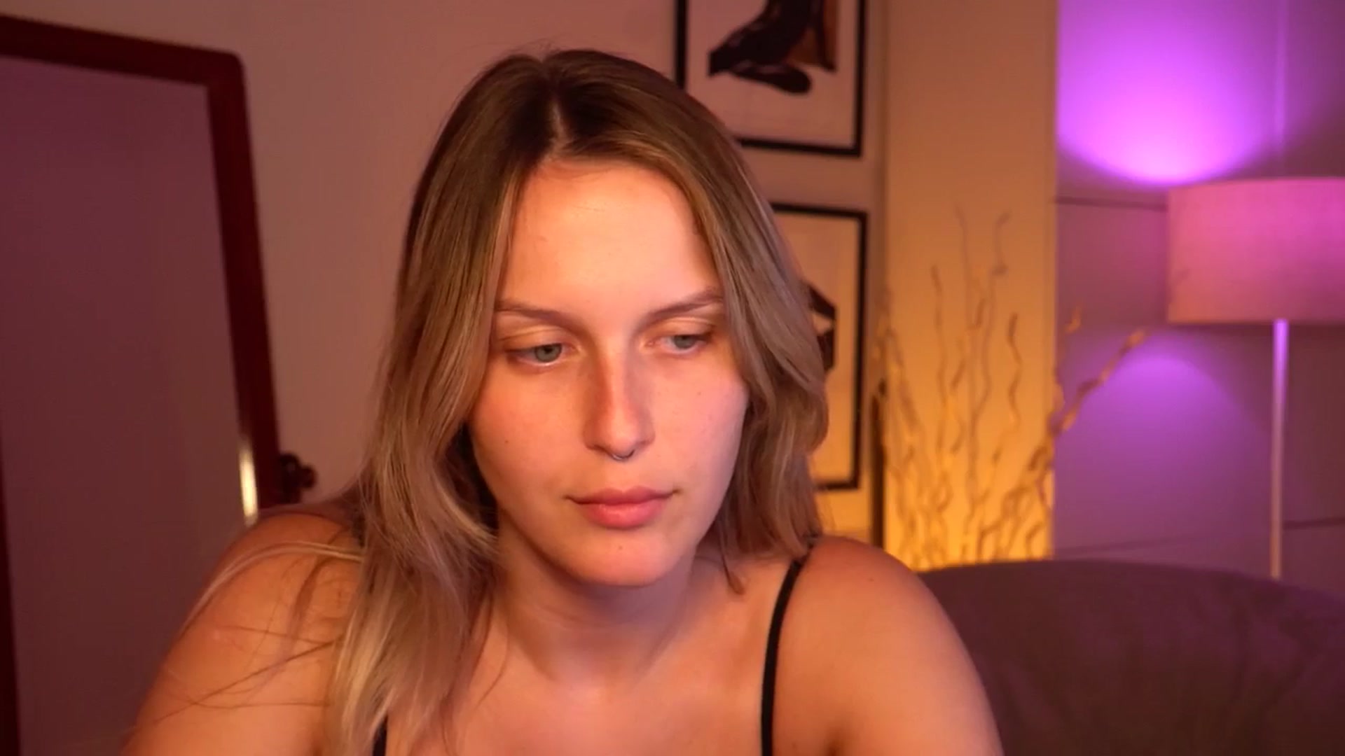 Gallery image thumbnail from sweetpulse_'s myfreecams stream on, 08/04/2024, 14:27 image 17 of 20