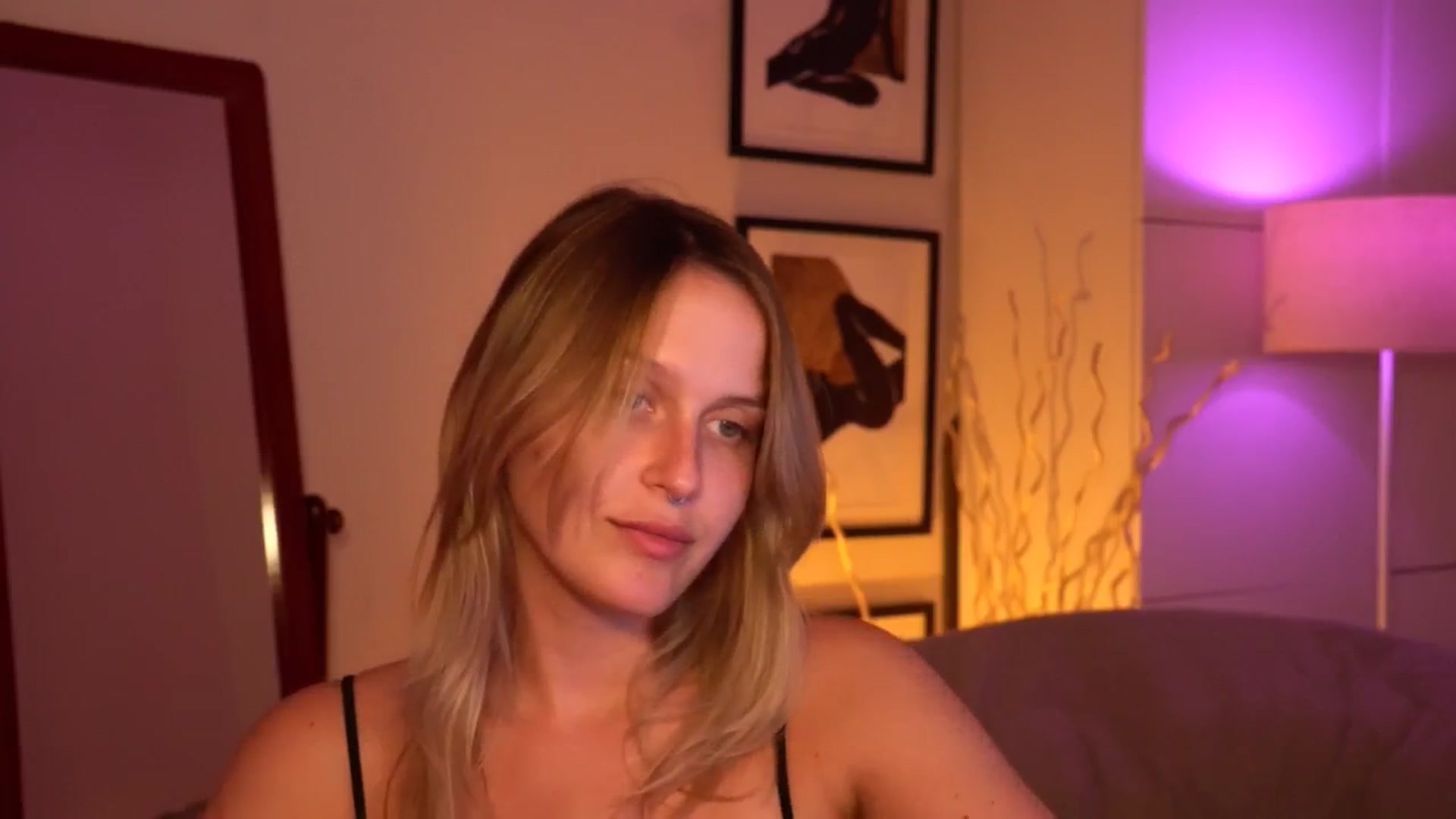 Gallery image thumbnail from sweetpulse_'s myfreecams stream on, 08/04/2024, 14:27 image 9 of 20