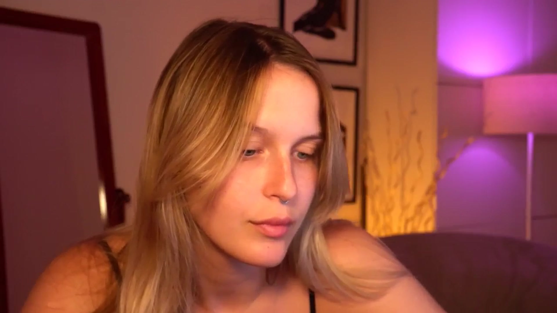 Gallery image thumbnail from sweetpulse_'s myfreecams stream on, 08/04/2024, 14:27 image 19 of 20