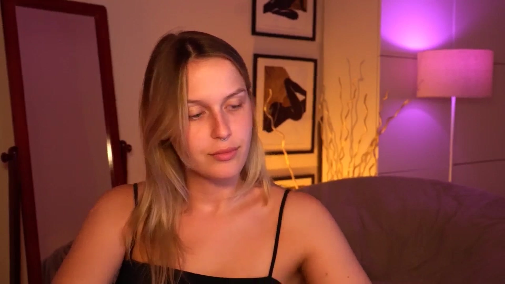 Gallery image thumbnail from sweetpulse_'s myfreecams stream on, 08/04/2024, 14:27 image 7 of 20