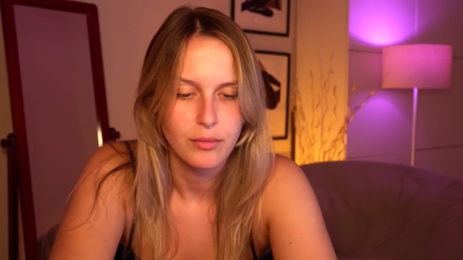 Gallery image thumbnail from sweetpulse_'s myfreecams stream on, 08/04/2024, 14:27 image 4 of 20