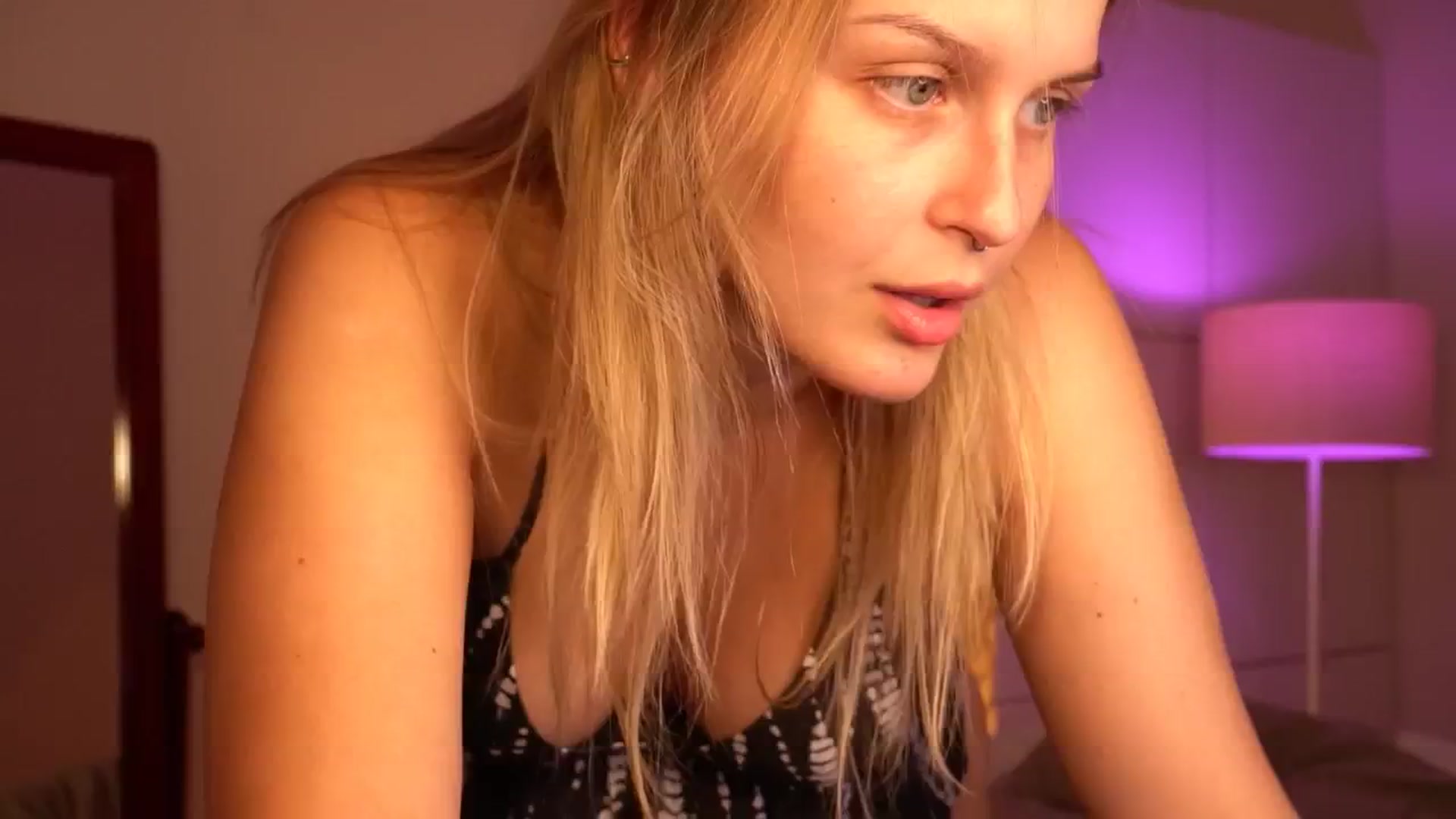 Gallery image thumbnail from sweetpulse_'s myfreecams stream on, 08/05/2024, 07:39 image 14 of 20