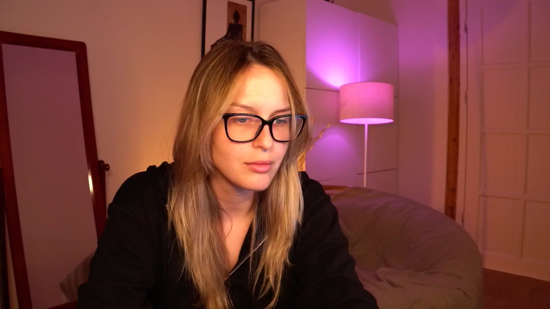 Gallery image thumbnail from sweetpulse_'s myfreecams stream on, 08/06/2024, 09:59 image 12 of 20