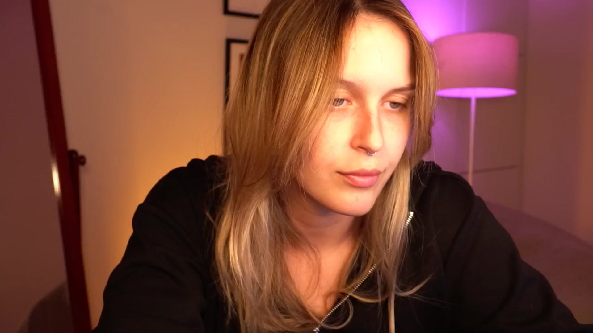 Gallery image thumbnail from sweetpulse_'s myfreecams stream on, 08/06/2024, 09:59 image 10 of 20