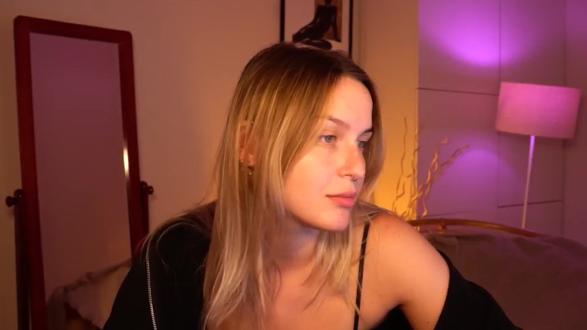 Gallery image thumbnail from sweetpulse_'s myfreecams stream on, 08/08/2024, 07:47 image 2 of 20