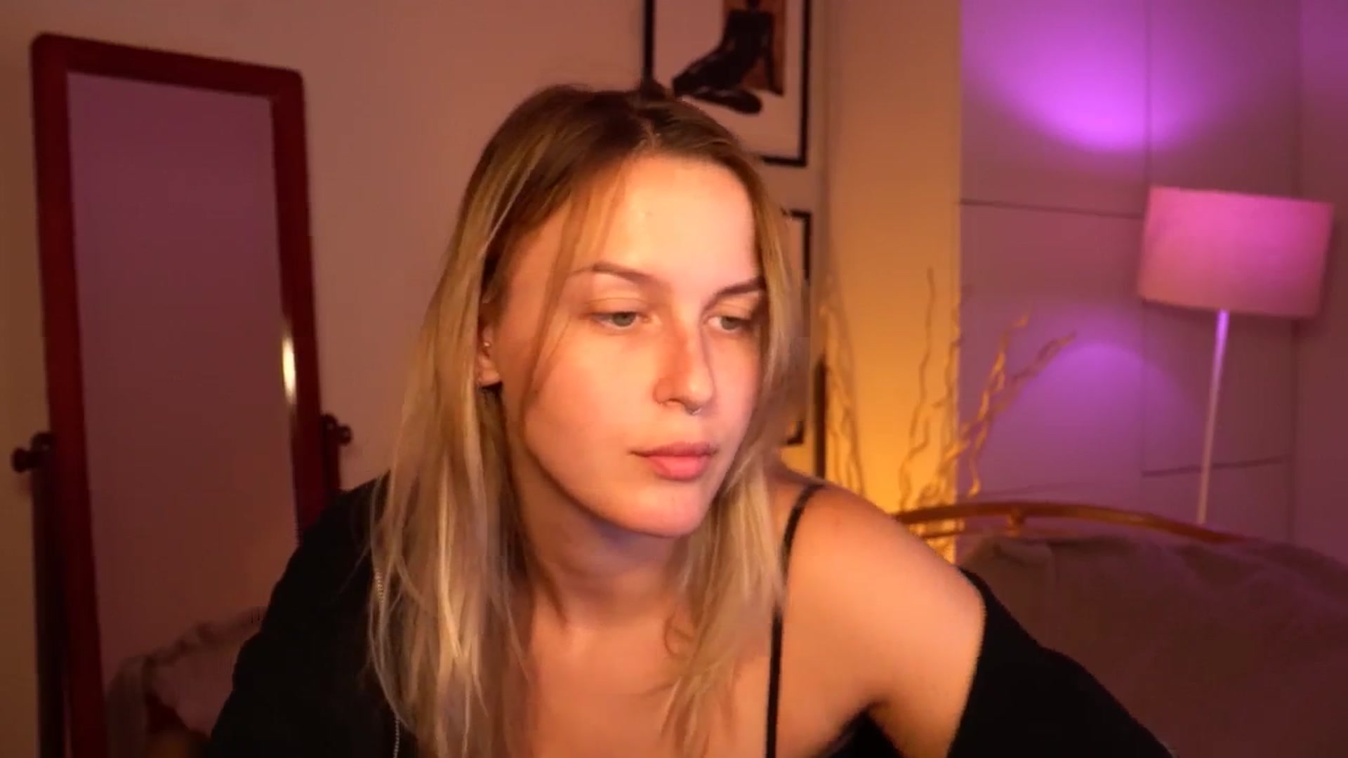 Gallery image thumbnail from sweetpulse_'s myfreecams stream on, 08/08/2024, 07:47 image 3 of 20