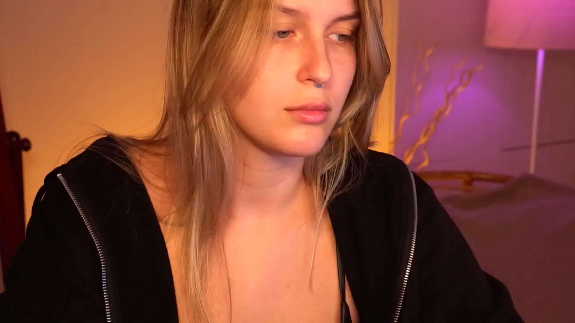 Gallery image thumbnail from sweetpulse_'s myfreecams stream on, 08/11/2024, 09:13 image 11 of 20
