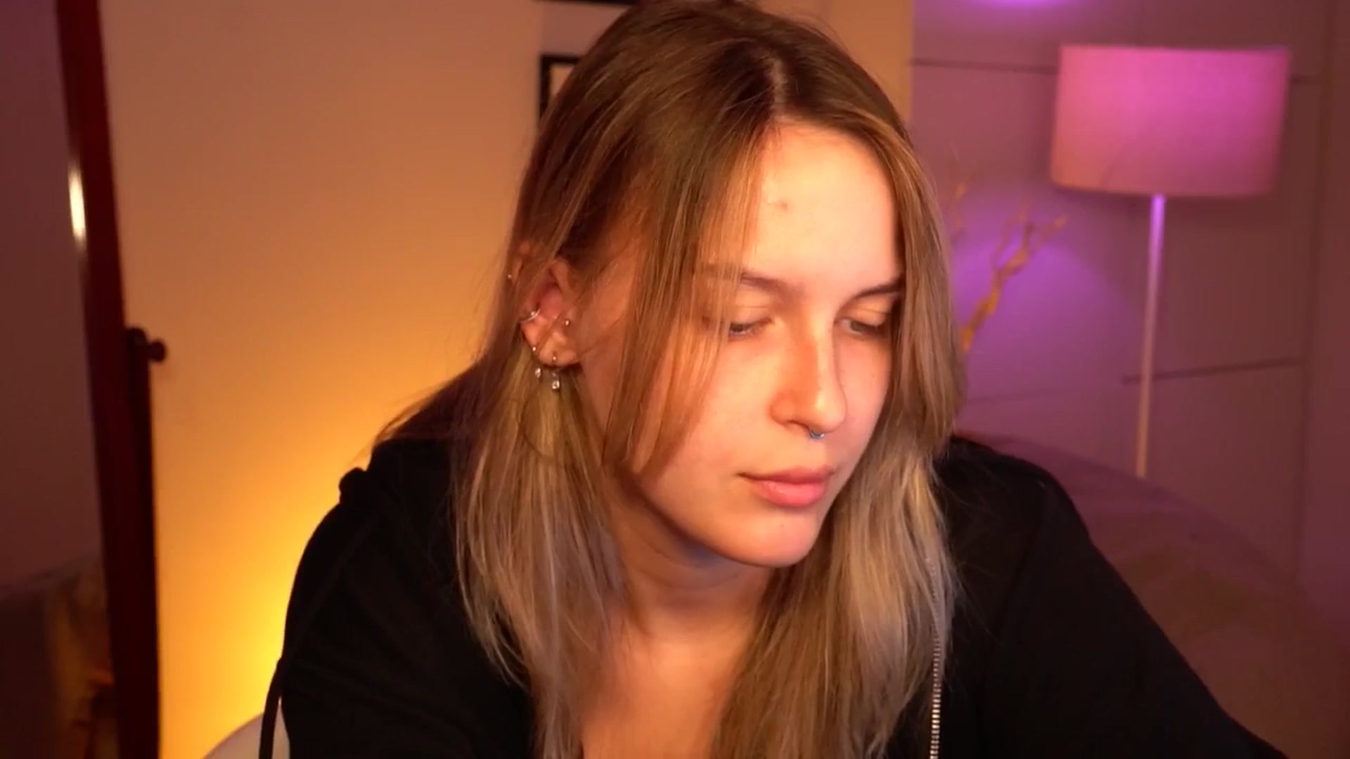Gallery image thumbnail from sweetpulse_'s myfreecams stream on, 08/12/2024, 06:52 image 16 of 20