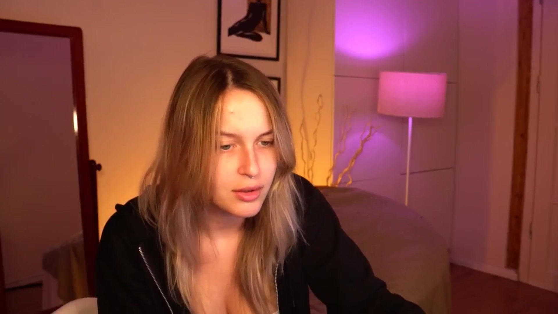 Gallery image thumbnail from sweetpulse_'s myfreecams stream on, 08/12/2024, 06:52 image 3 of 20