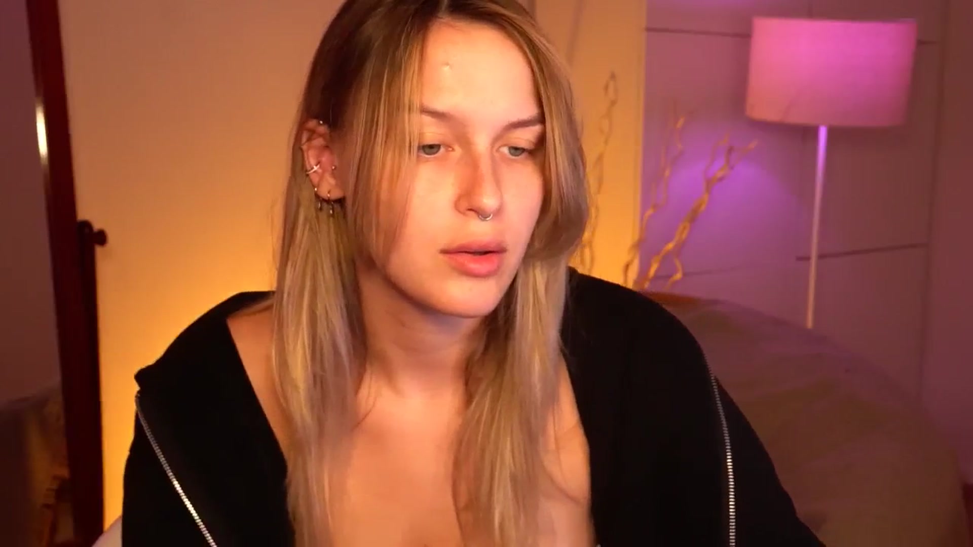 Gallery image thumbnail from sweetpulse_'s myfreecams stream on, 08/12/2024, 06:52 image 18 of 20