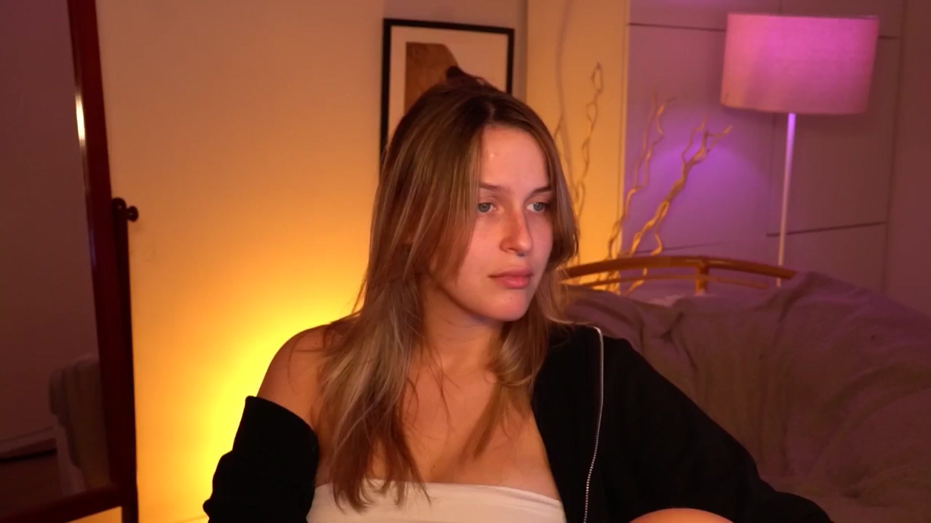Gallery image thumbnail from sweetpulse_'s myfreecams stream on, 08/12/2024, 09:10 image 11 of 20