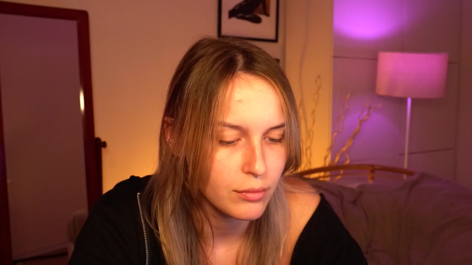 Gallery image thumbnail from sweetpulse_'s myfreecams stream on, 08/12/2024, 09:10 image 18 of 20