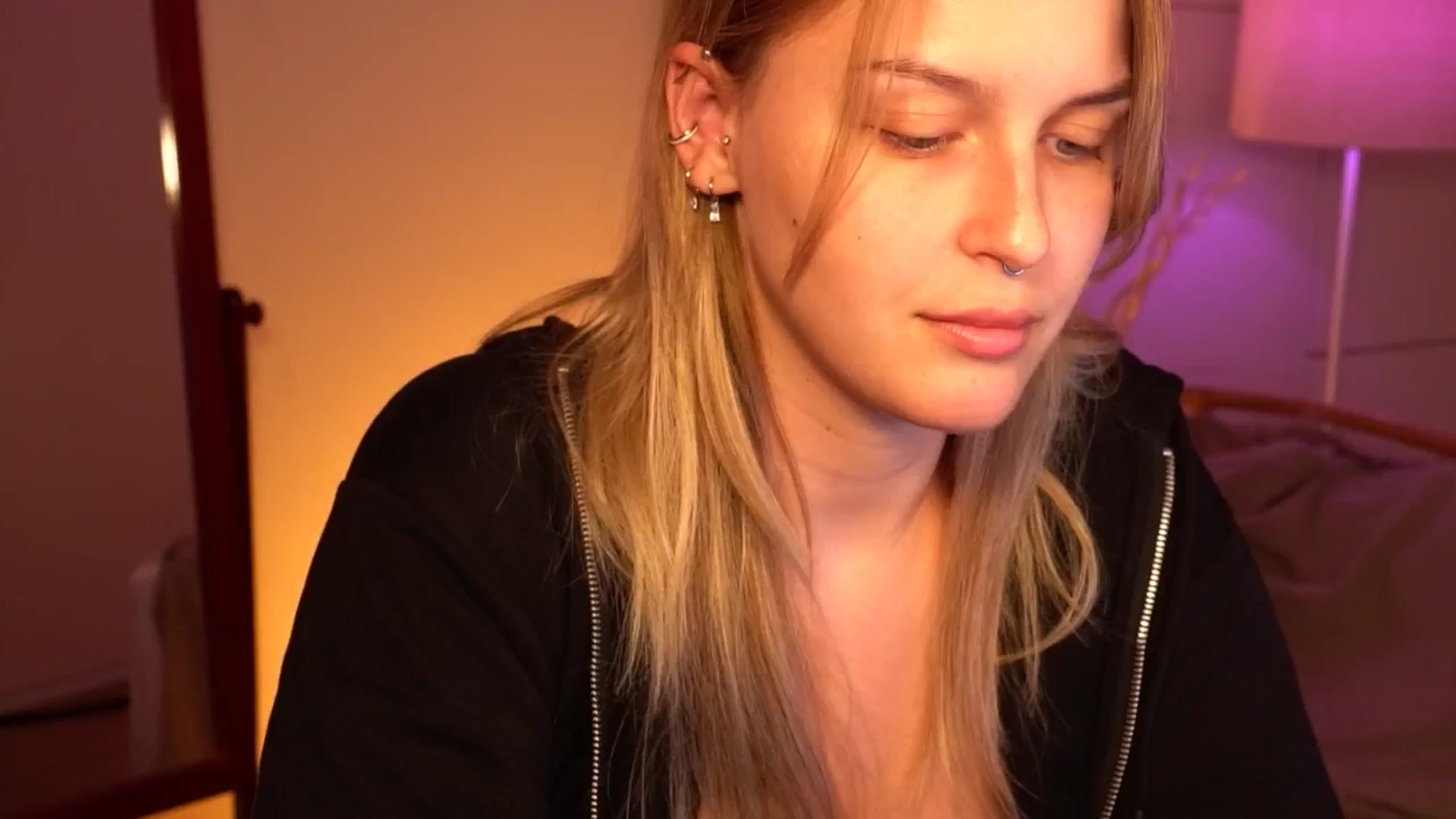 Gallery image thumbnail from sweetpulse_'s myfreecams stream on, 08/12/2024, 10:00 image 4 of 20