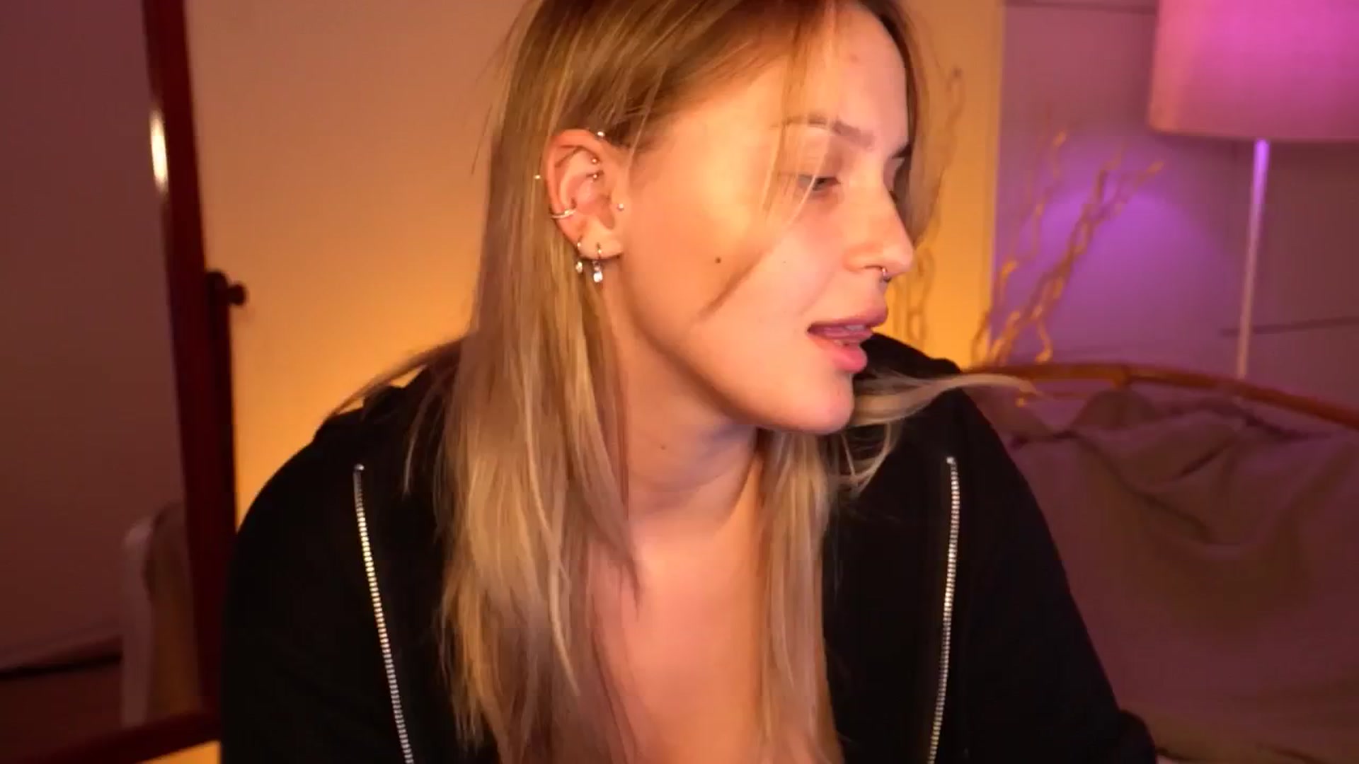 Gallery image thumbnail from sweetpulse_'s myfreecams stream on, 08/12/2024, 10:00 image 5 of 20
