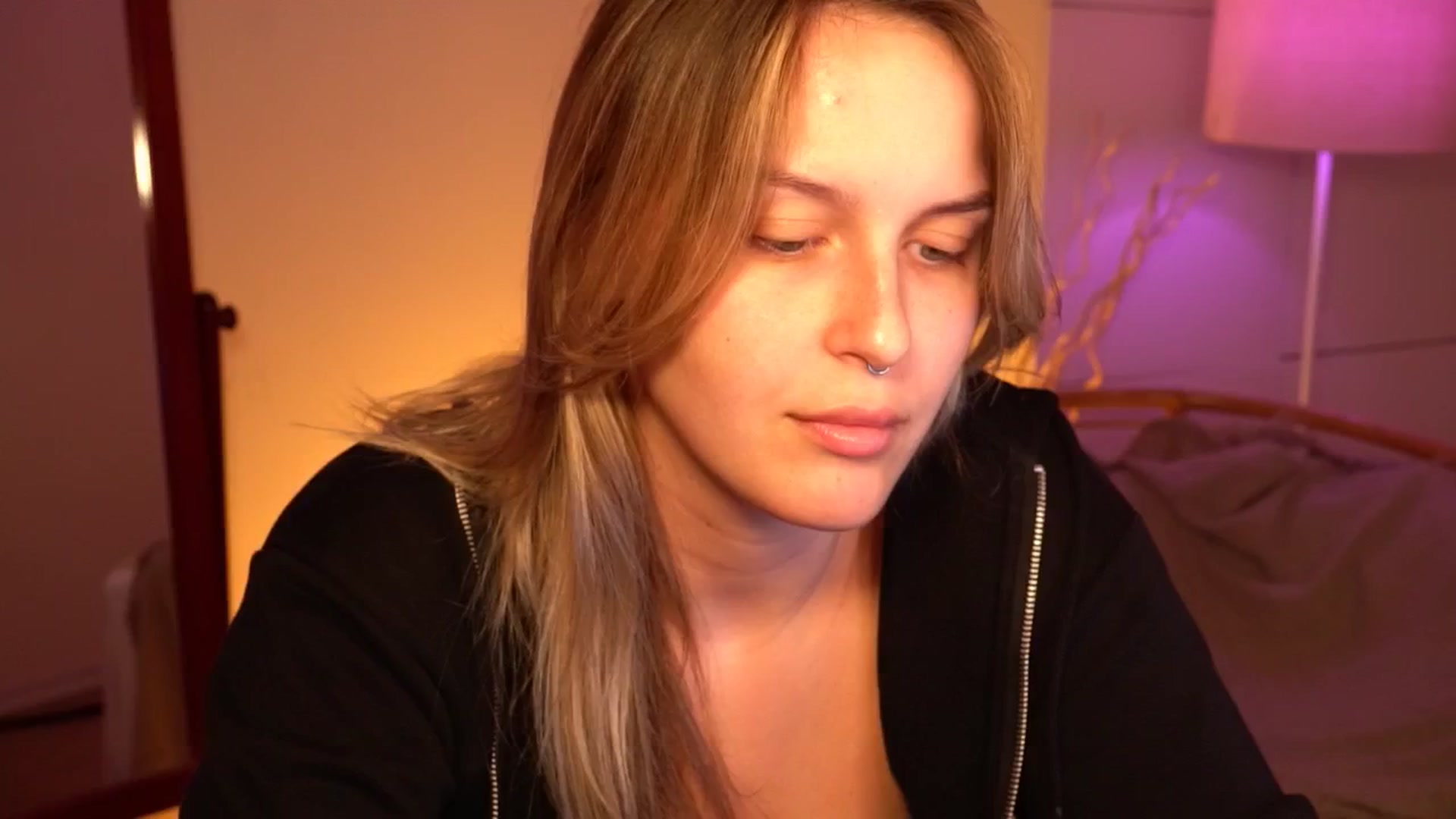 Gallery image thumbnail from sweetpulse_'s myfreecams stream on, 08/12/2024, 10:00 image 3 of 20