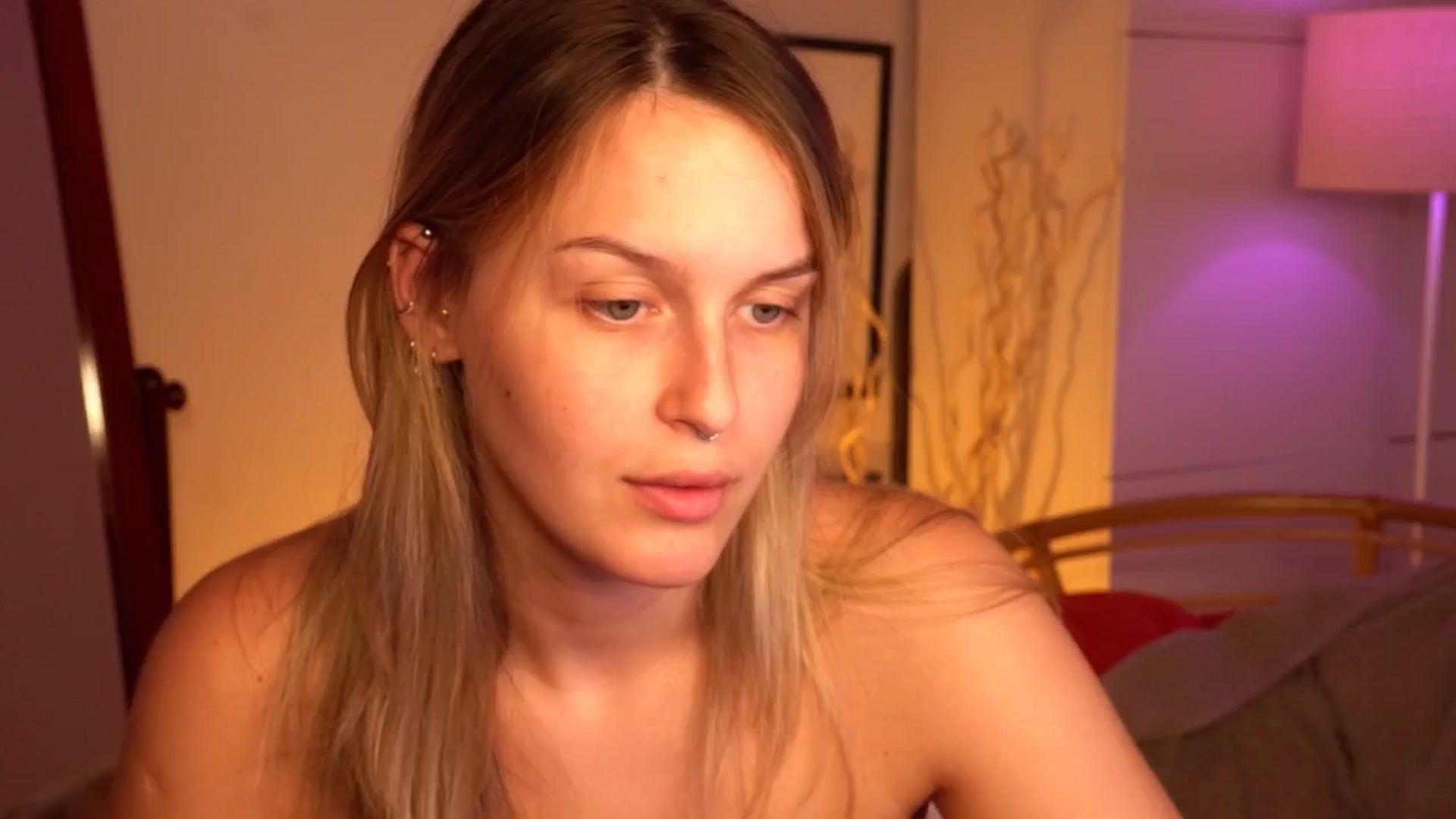 Gallery image thumbnail from sweetpulse_'s myfreecams stream on, 08/14/2024, 09:19 image 8 of 20