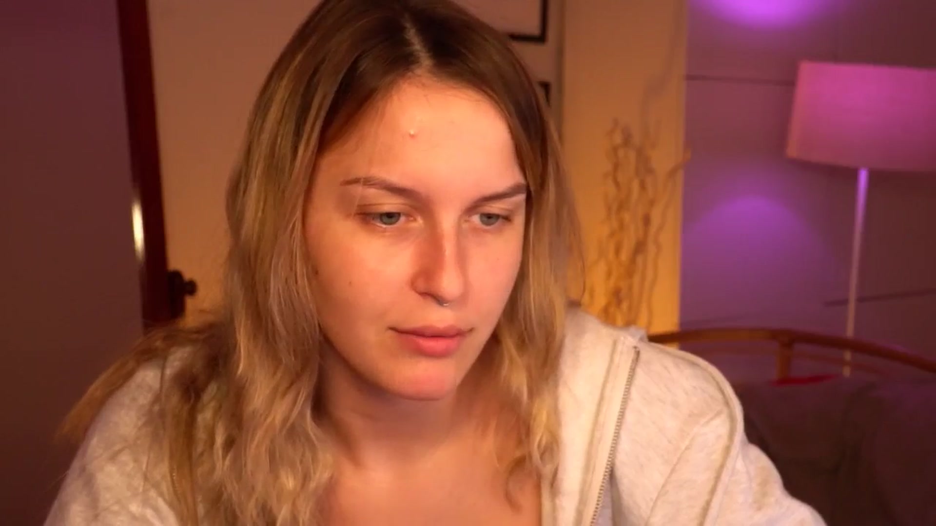 Gallery image thumbnail from sweetpulse_'s myfreecams stream on, 08/15/2024, 07:16 image 11 of 20
