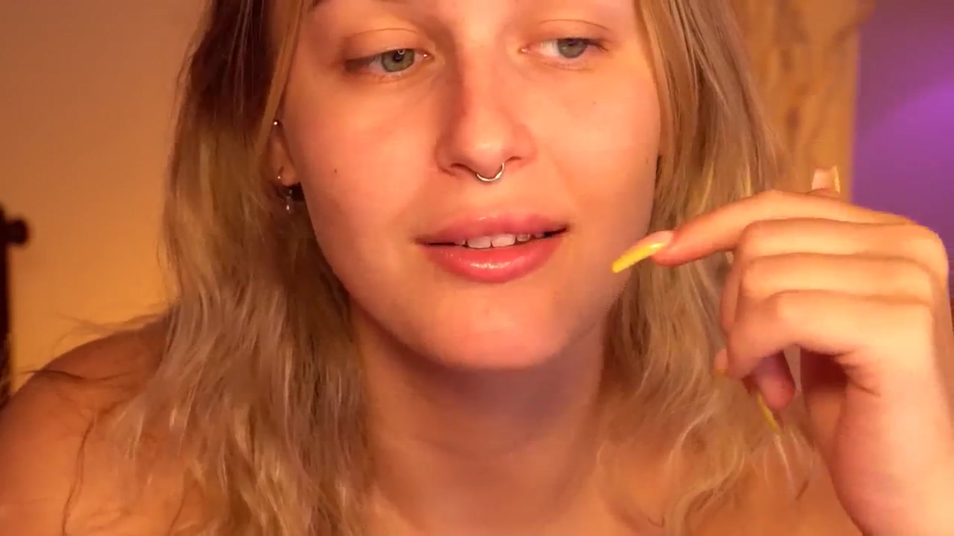 Gallery image thumbnail from sweetpulse_'s myfreecams stream on, 08/15/2024, 07:16 image 19 of 20