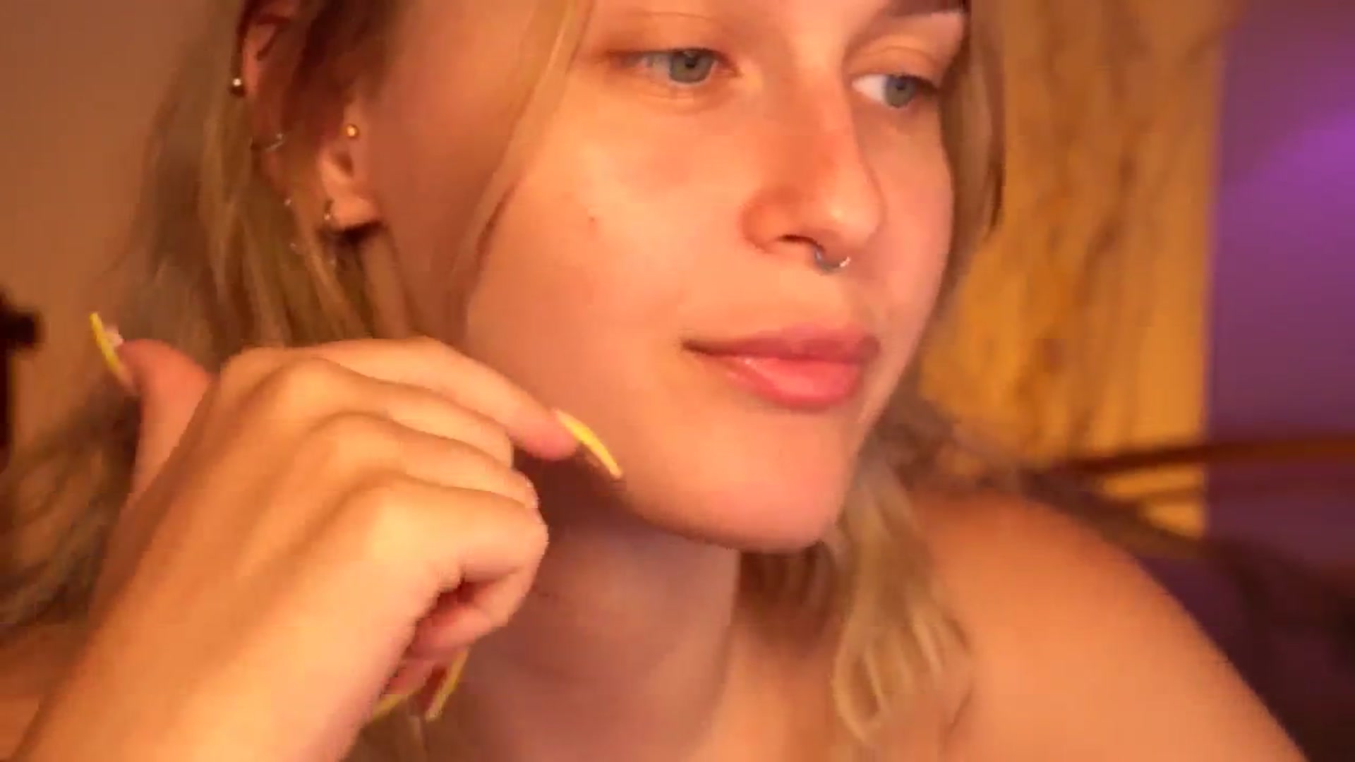 Gallery image thumbnail from sweetpulse_'s myfreecams stream on, 08/15/2024, 07:16 image 20 of 20