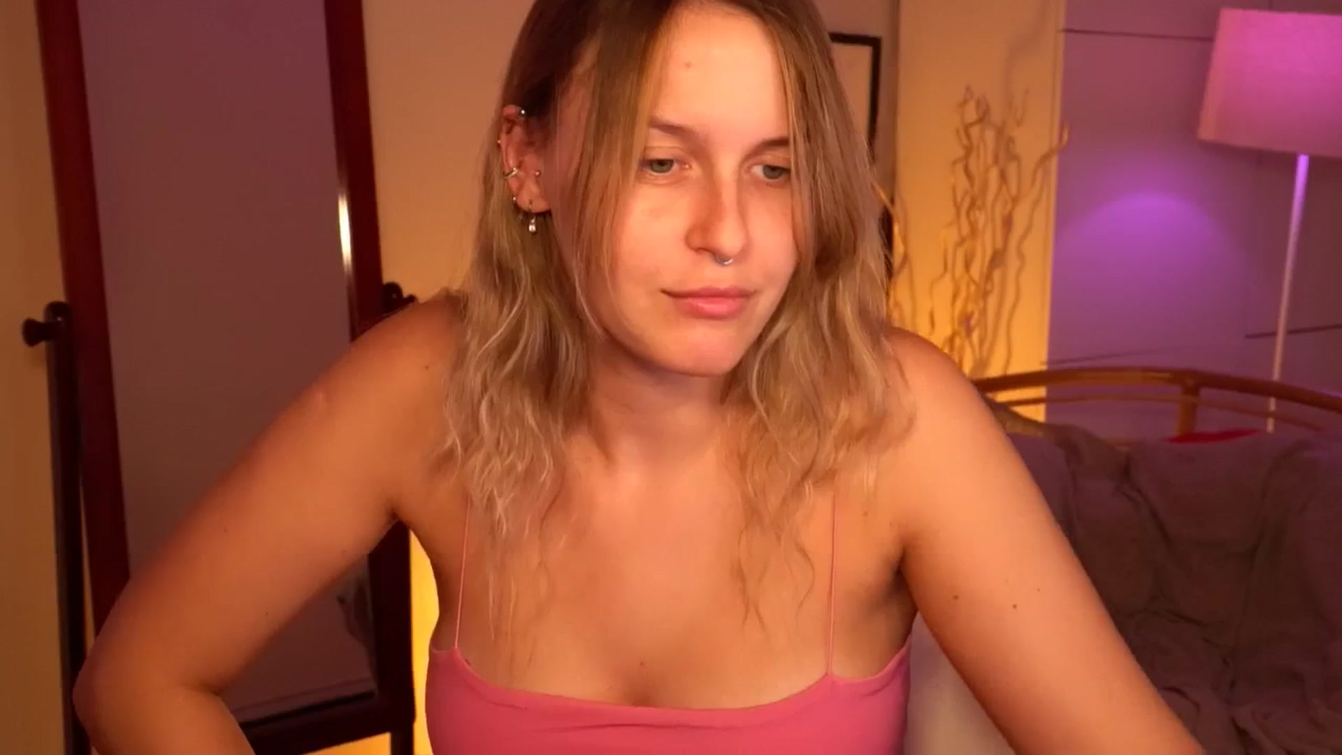 Gallery image thumbnail from sweetpulse_'s myfreecams stream on, 08/15/2024, 10:05 image 17 of 20