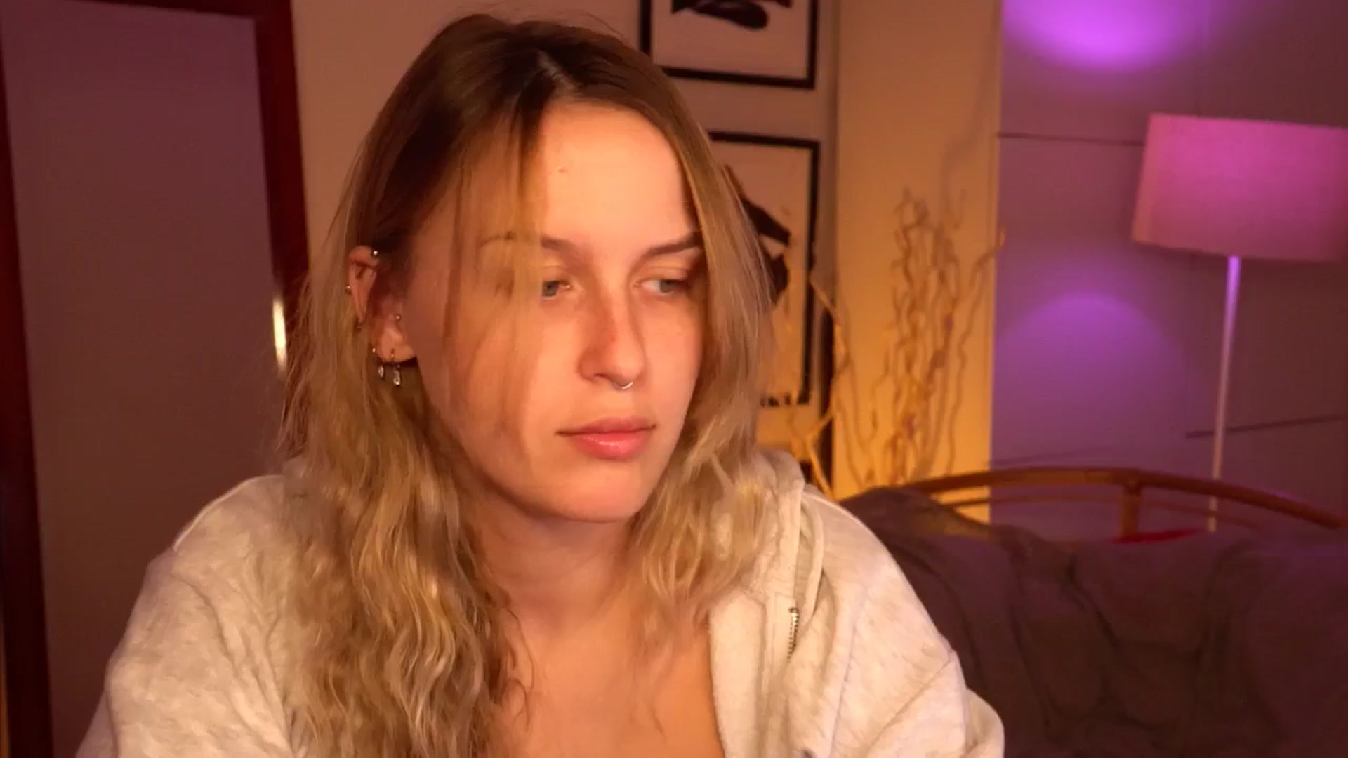 Gallery image thumbnail from sweetpulse_'s myfreecams stream on, 08/15/2024, 10:05 image 2 of 20