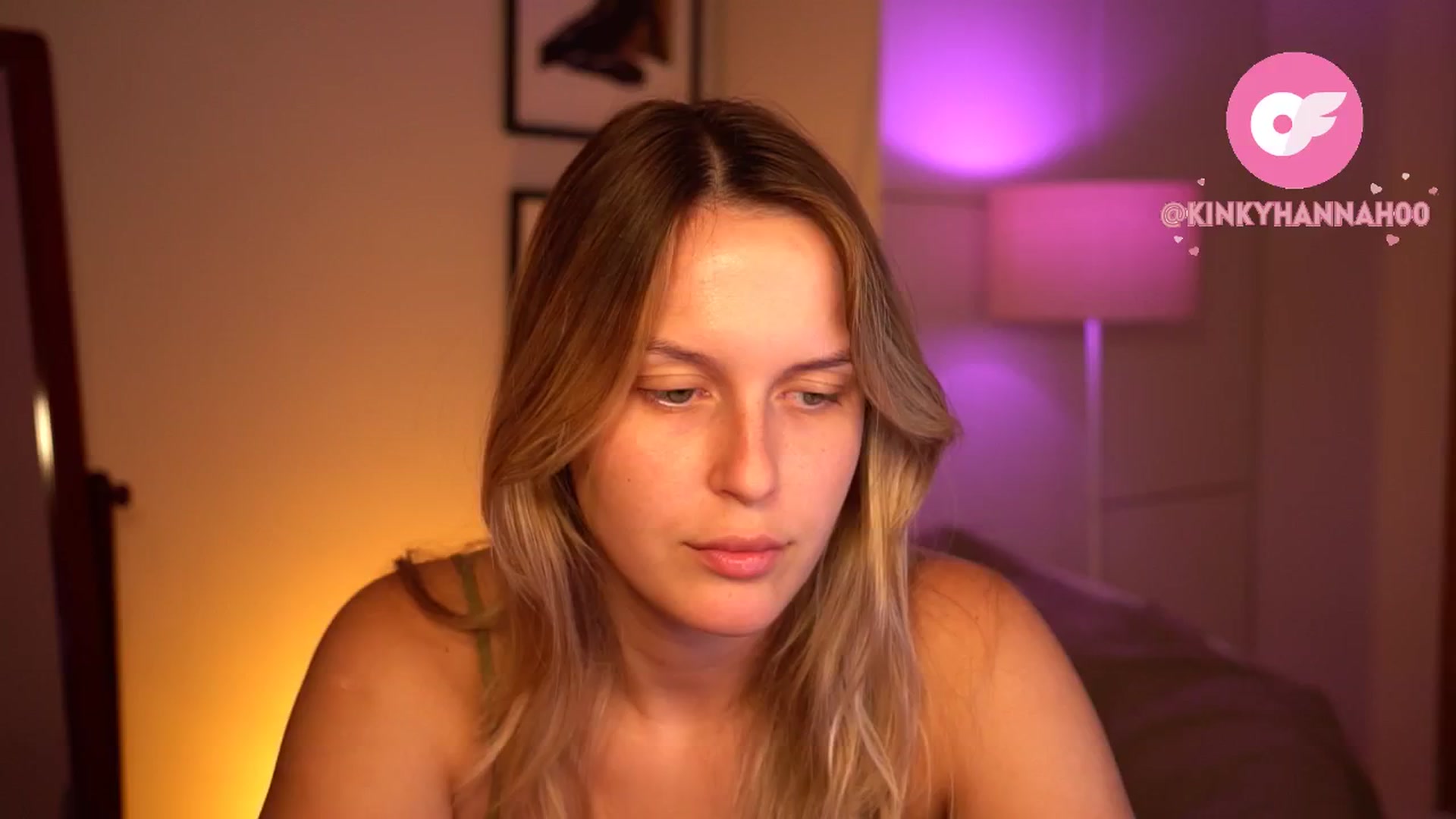 Gallery image thumbnail from sweetpulse_'s myfreecams stream on, 08/22/2024, 10:08 image 1 of 20