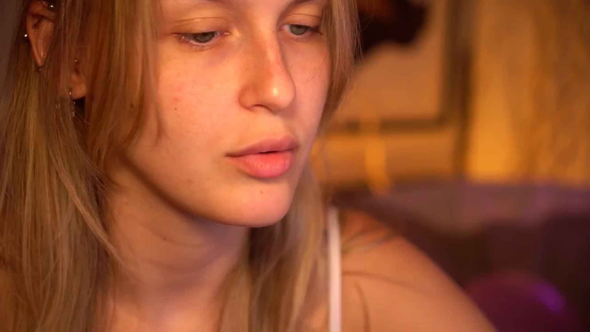 Gallery image thumbnail from sweetpulse_'s myfreecams stream on, 08/24/2024, 07:21 image 3 of 20