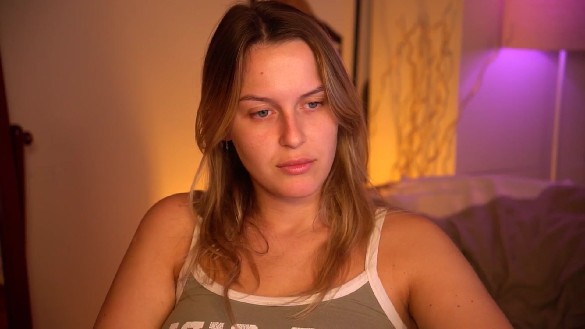 Gallery image thumbnail from sweetpulse_'s myfreecams stream on, 08/25/2024, 06:44 image 18 of 20