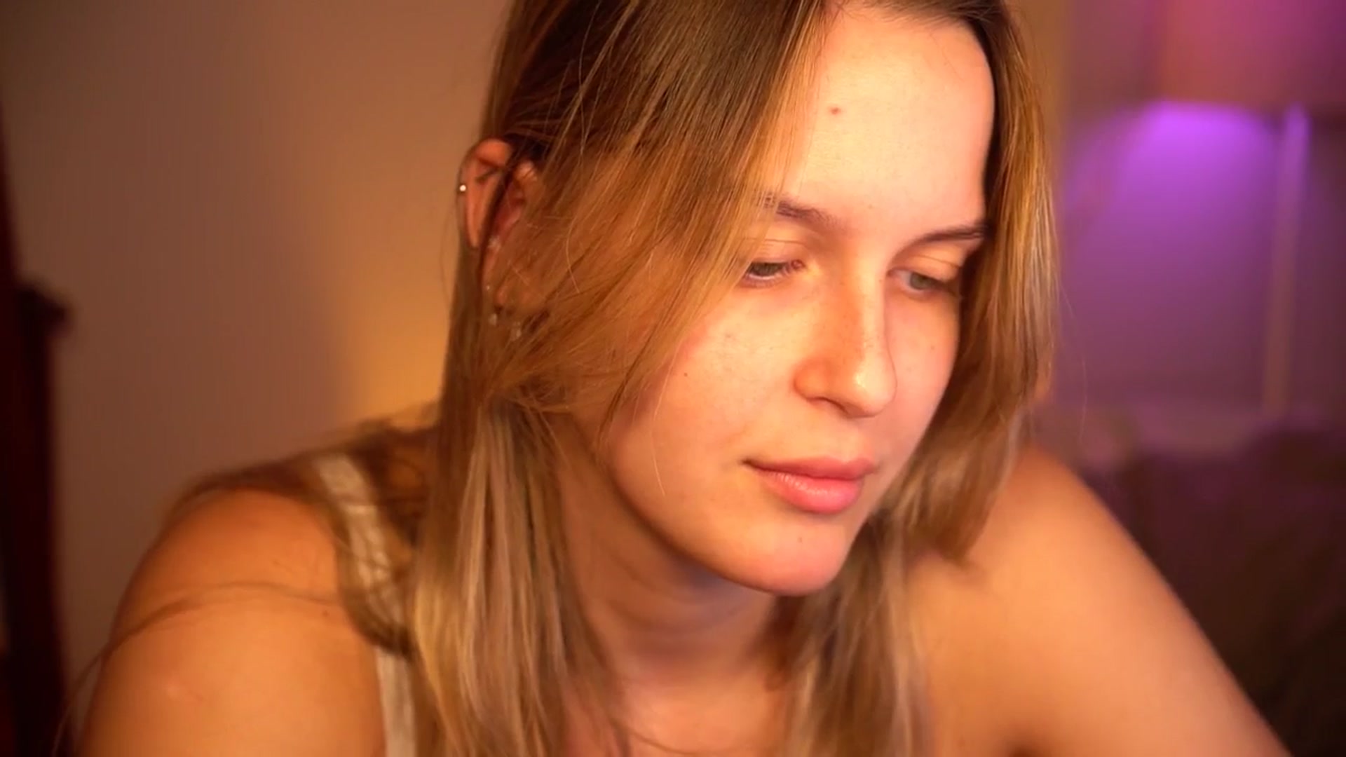 Gallery image thumbnail from sweetpulse_'s myfreecams stream on, 08/25/2024, 06:44 image 17 of 20