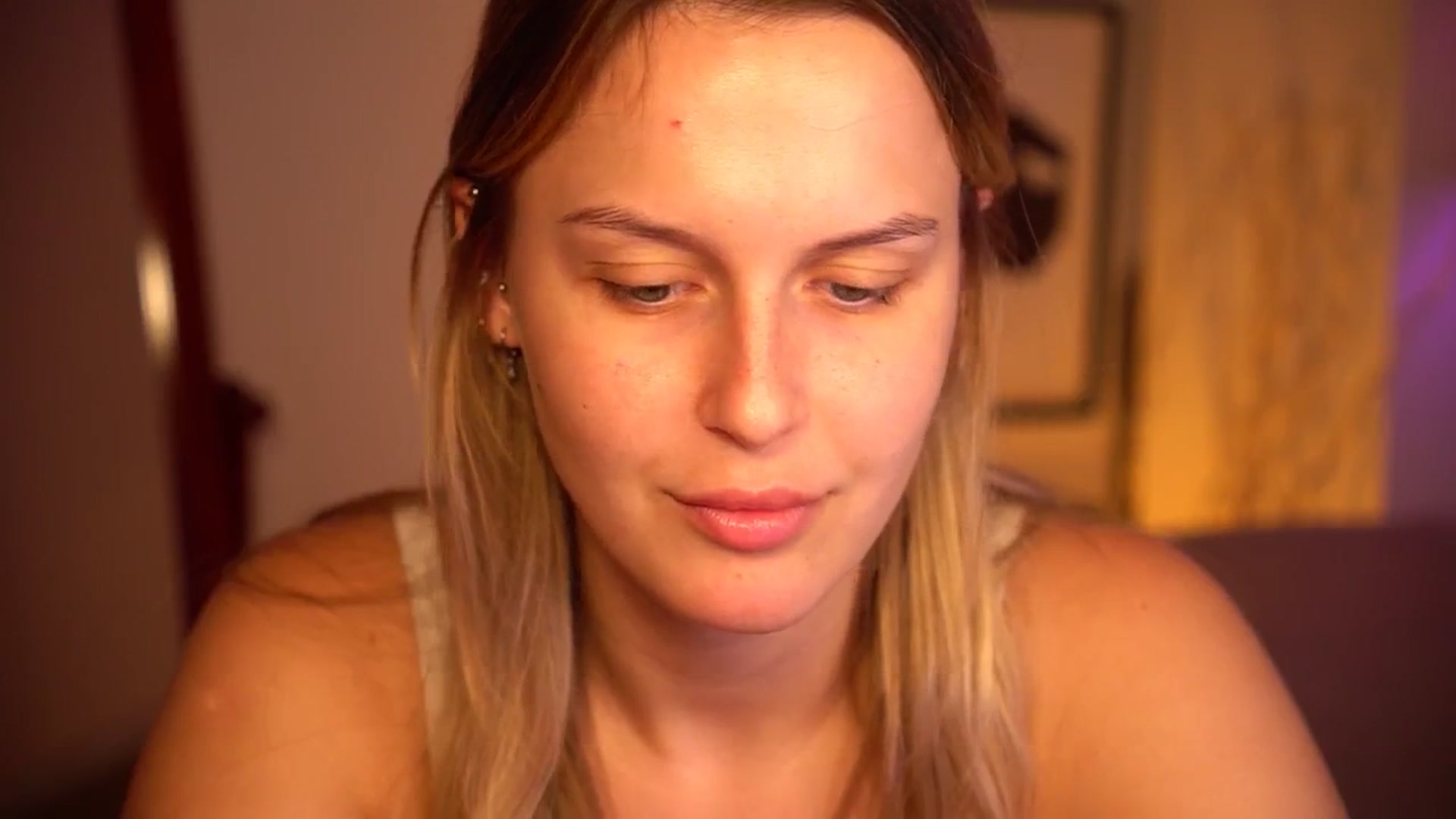 Gallery image thumbnail from sweetpulse_'s myfreecams stream on, 08/25/2024, 07:53 image 6 of 20