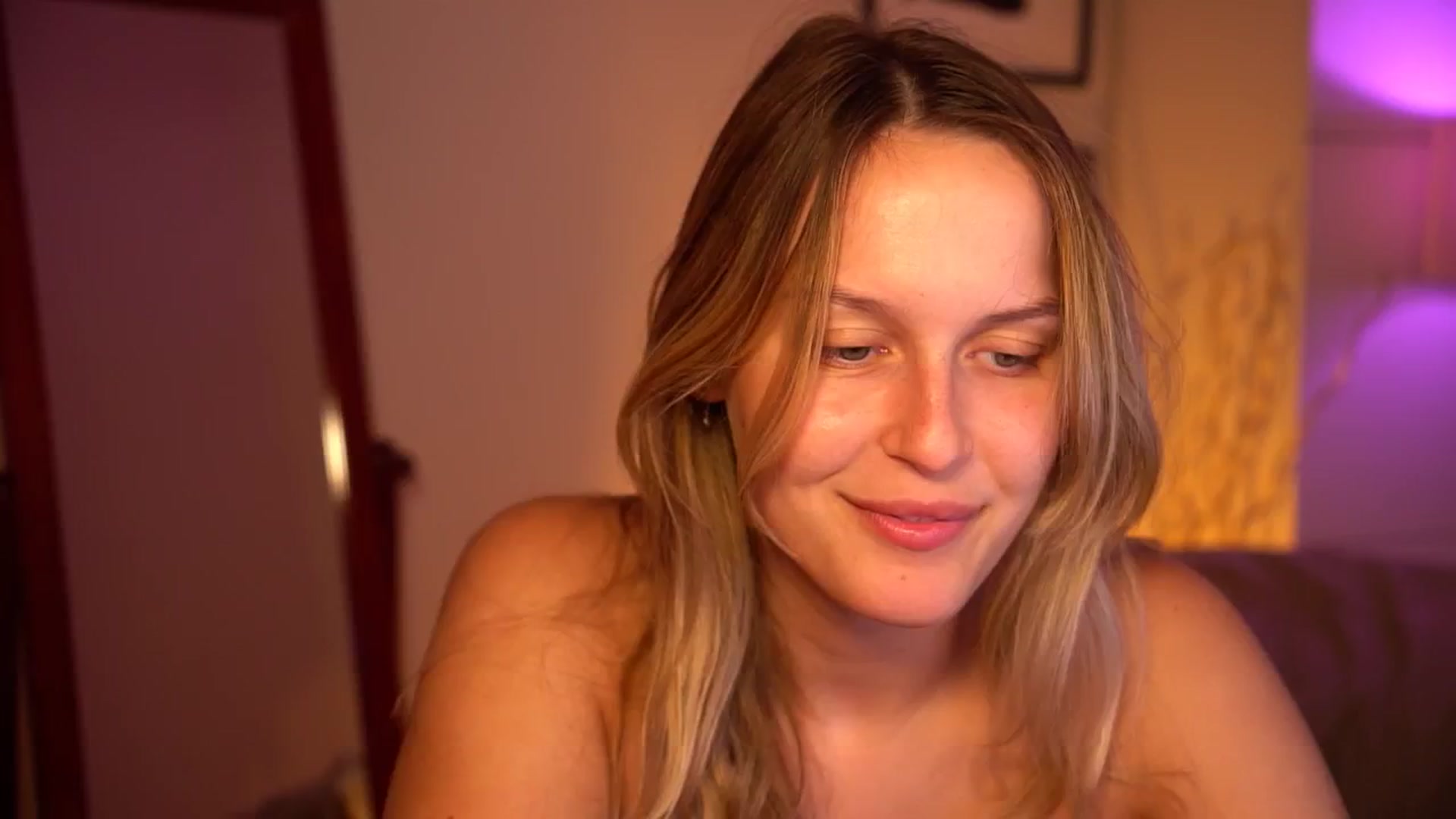 Gallery image thumbnail from sweetpulse_'s myfreecams stream on, 09/04/2024, 07:18 image 18 of 20