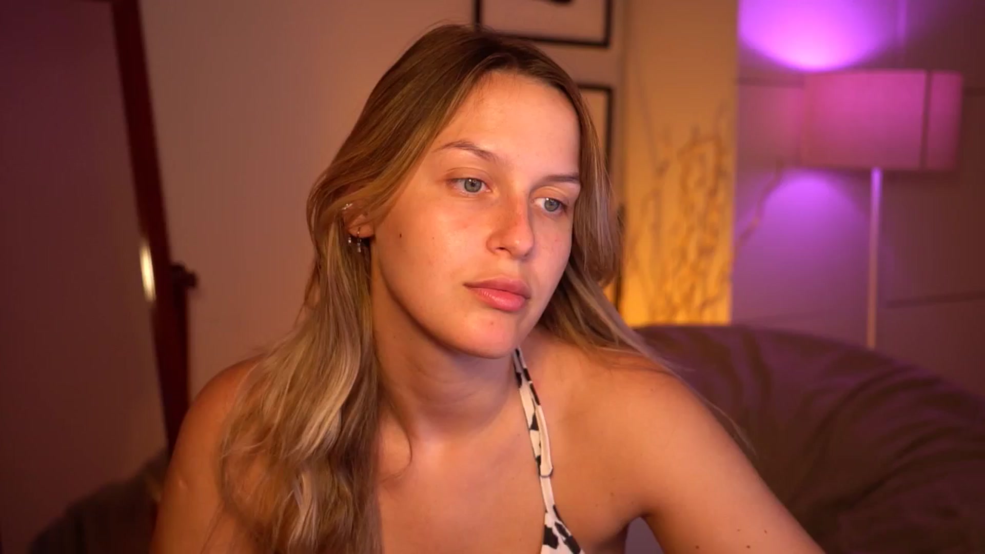 Gallery image thumbnail from sweetpulse_'s myfreecams stream on, 09/04/2024, 07:18 image 13 of 20
