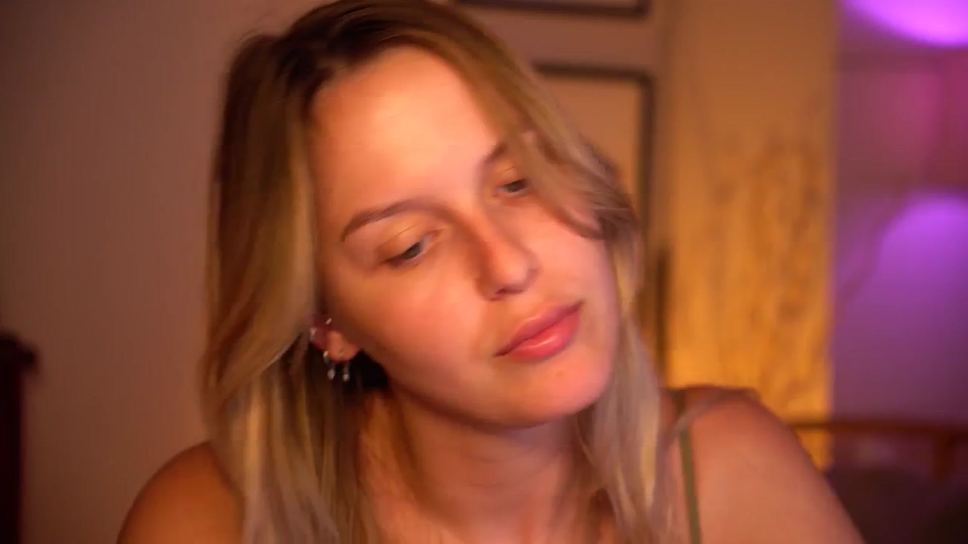 Gallery image thumbnail from sweetpulse_'s myfreecams stream on, 09/04/2024, 09:59 image 11 of 20