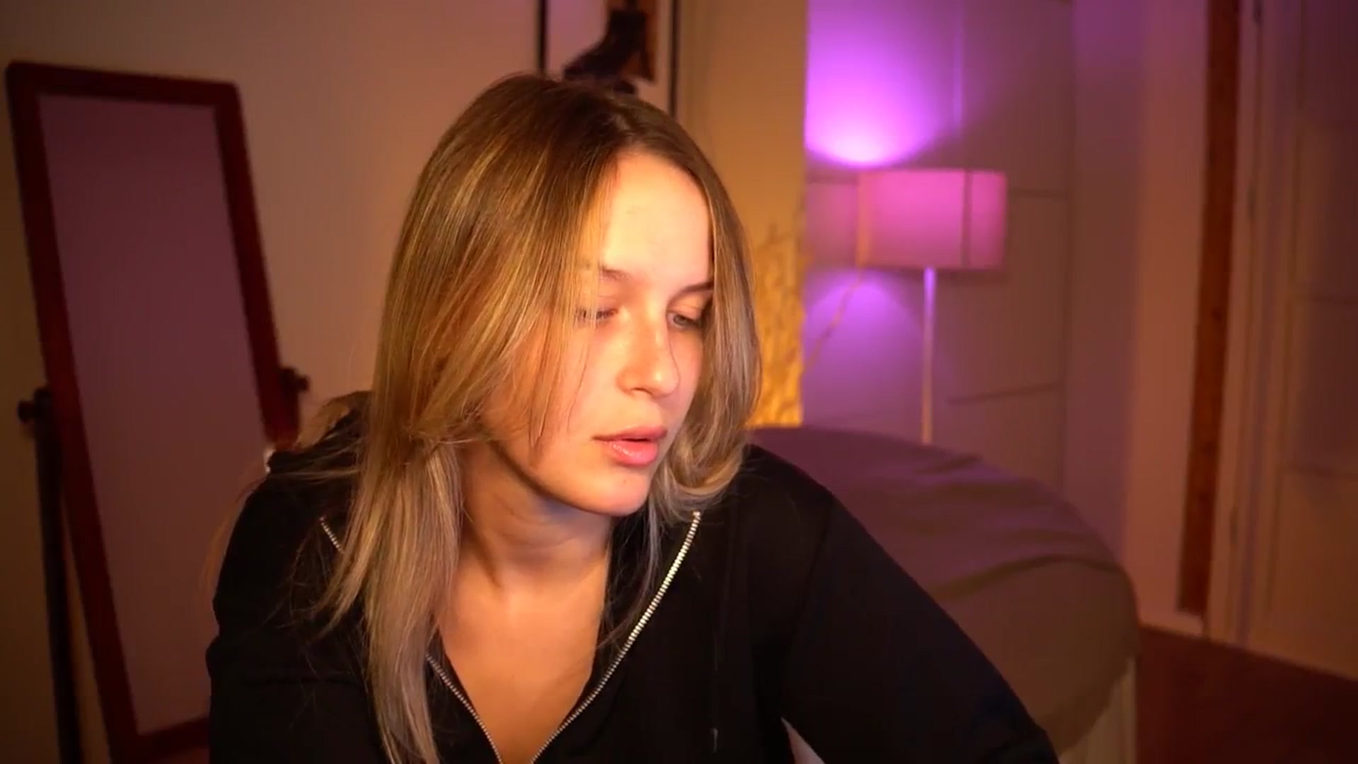 Gallery image thumbnail from sweetpulse_'s myfreecams stream on, 09/05/2024, 06:18 image 17 of 20