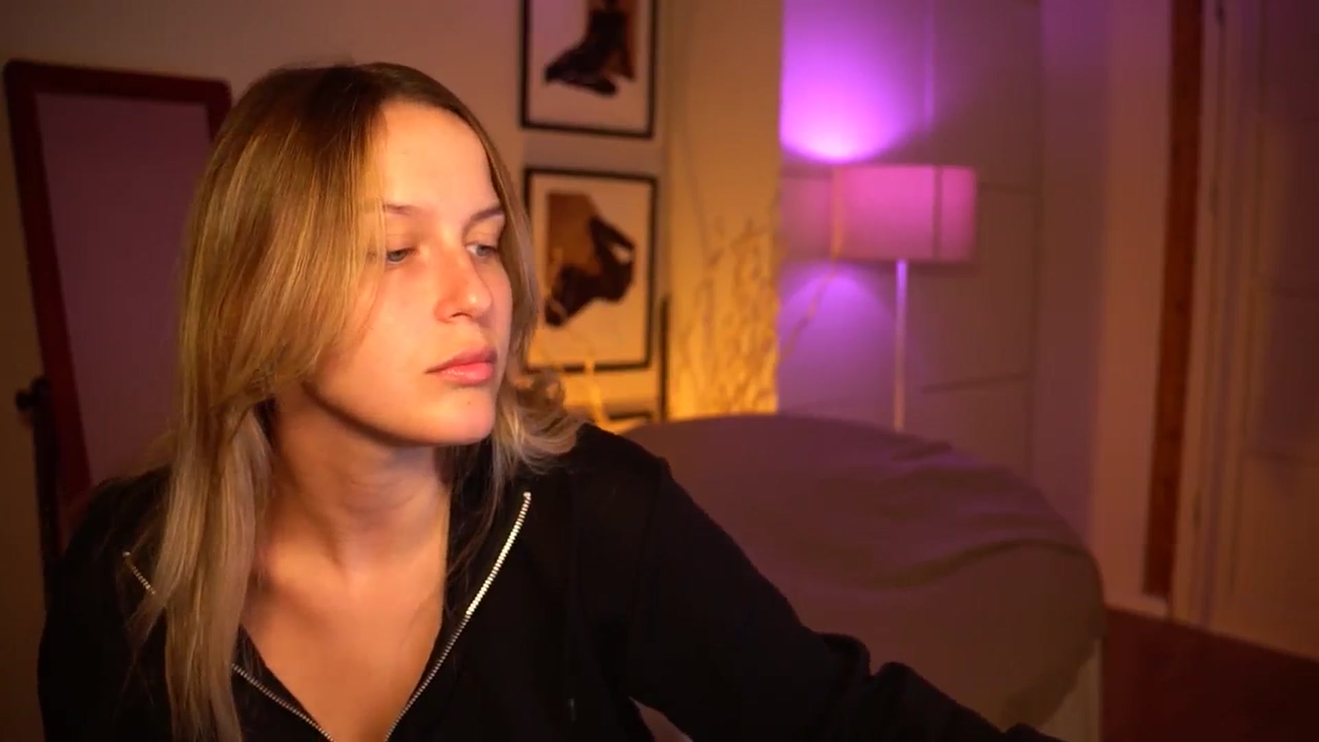 Gallery image thumbnail from sweetpulse_'s myfreecams stream on, 09/05/2024, 06:18 image 16 of 20