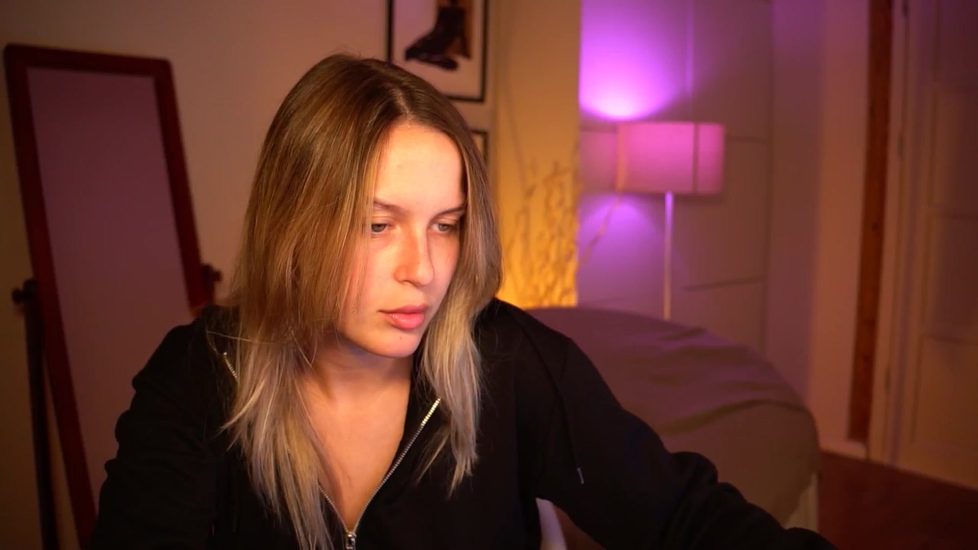 Gallery image thumbnail from sweetpulse_'s myfreecams stream on, 09/05/2024, 06:18 image 12 of 20
