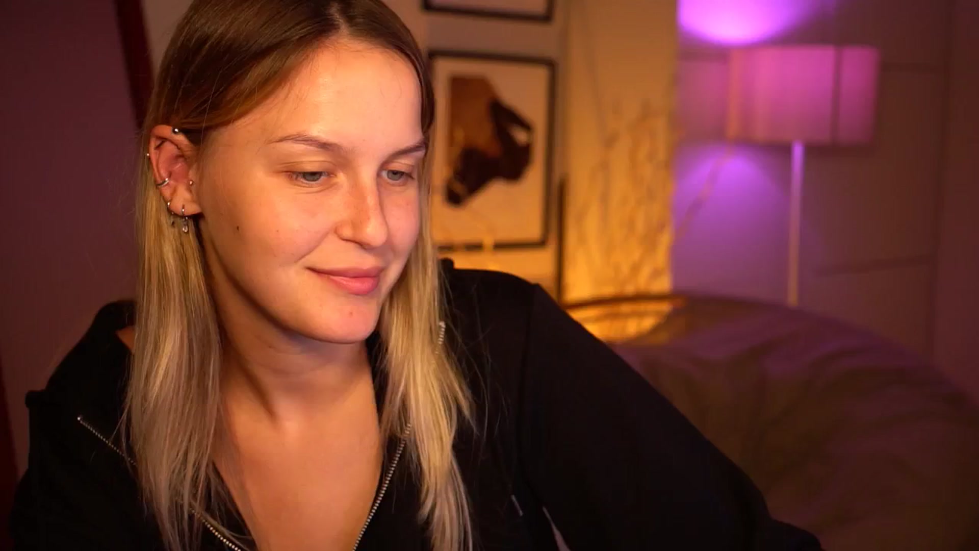 Gallery image thumbnail from sweetpulse_'s myfreecams stream on, 09/05/2024, 08:44 image 17 of 20